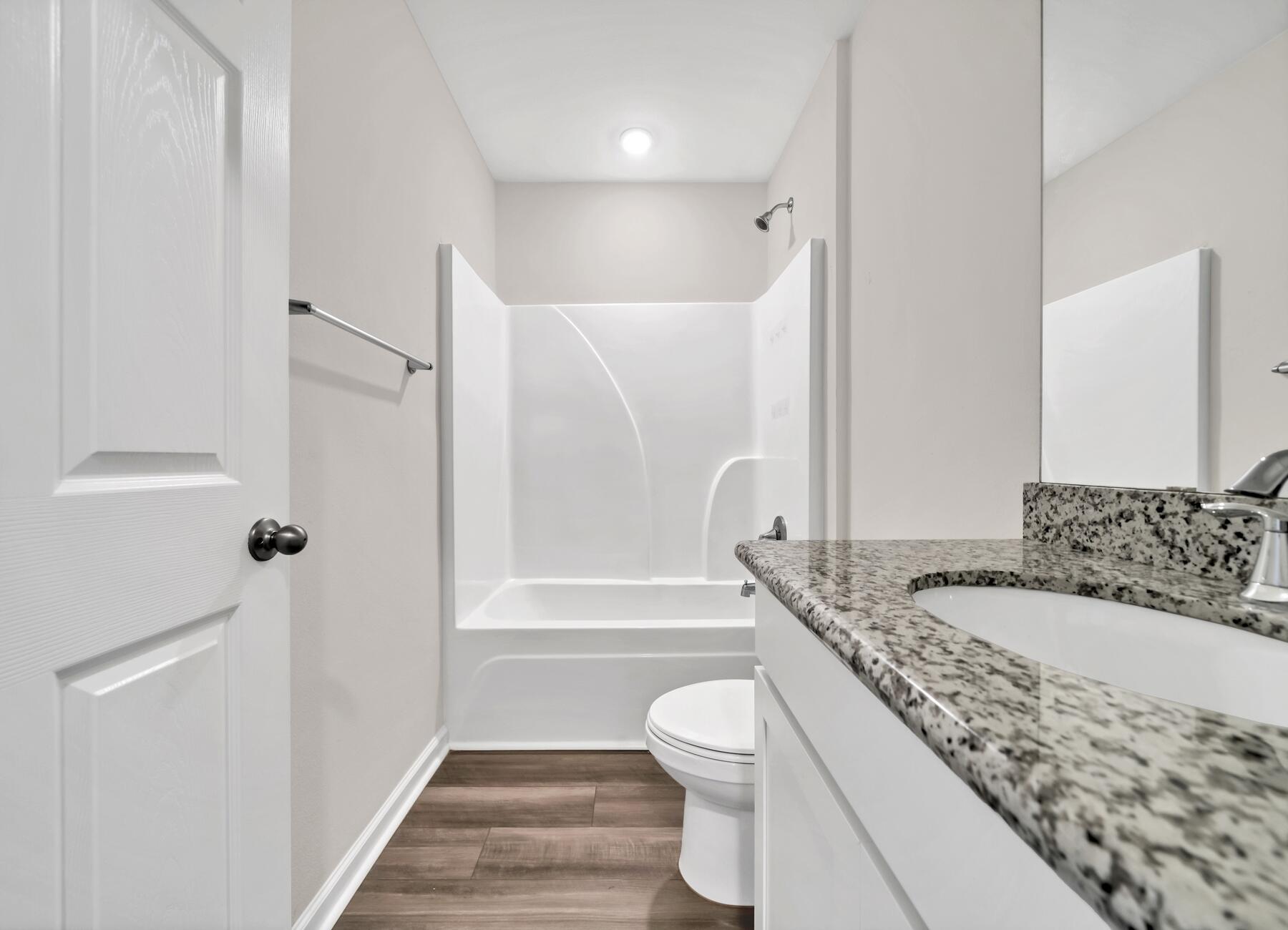 RIVERWALK PH I - Residential Lease