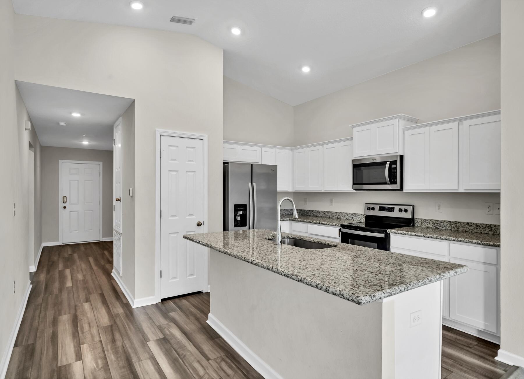 RIVERWALK PH I - Residential Lease