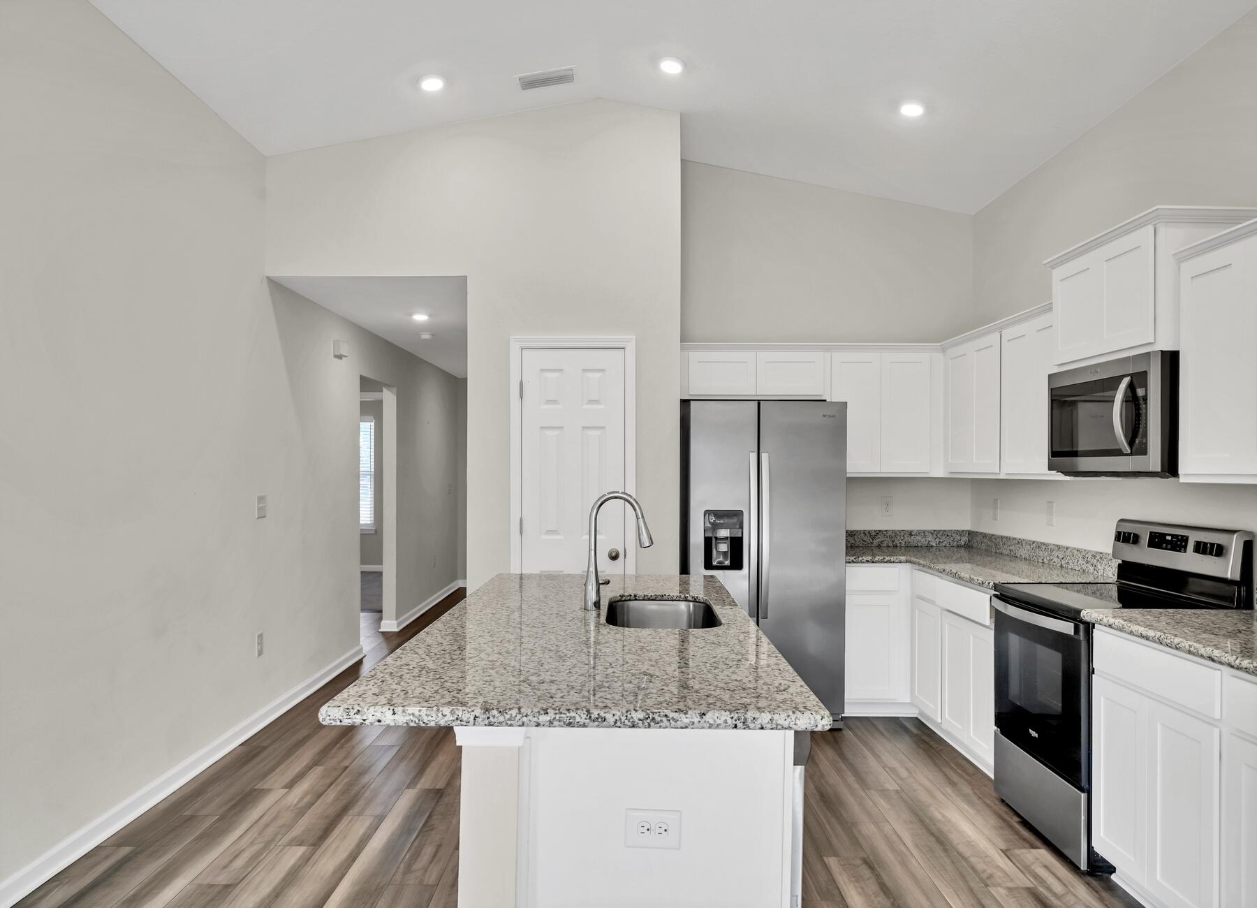 RIVERWALK PH I - Residential Lease