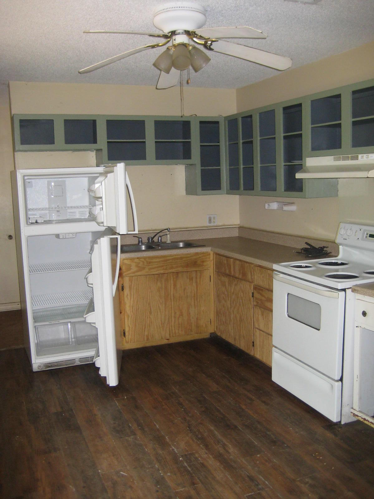 LAKEWOOD - Residential