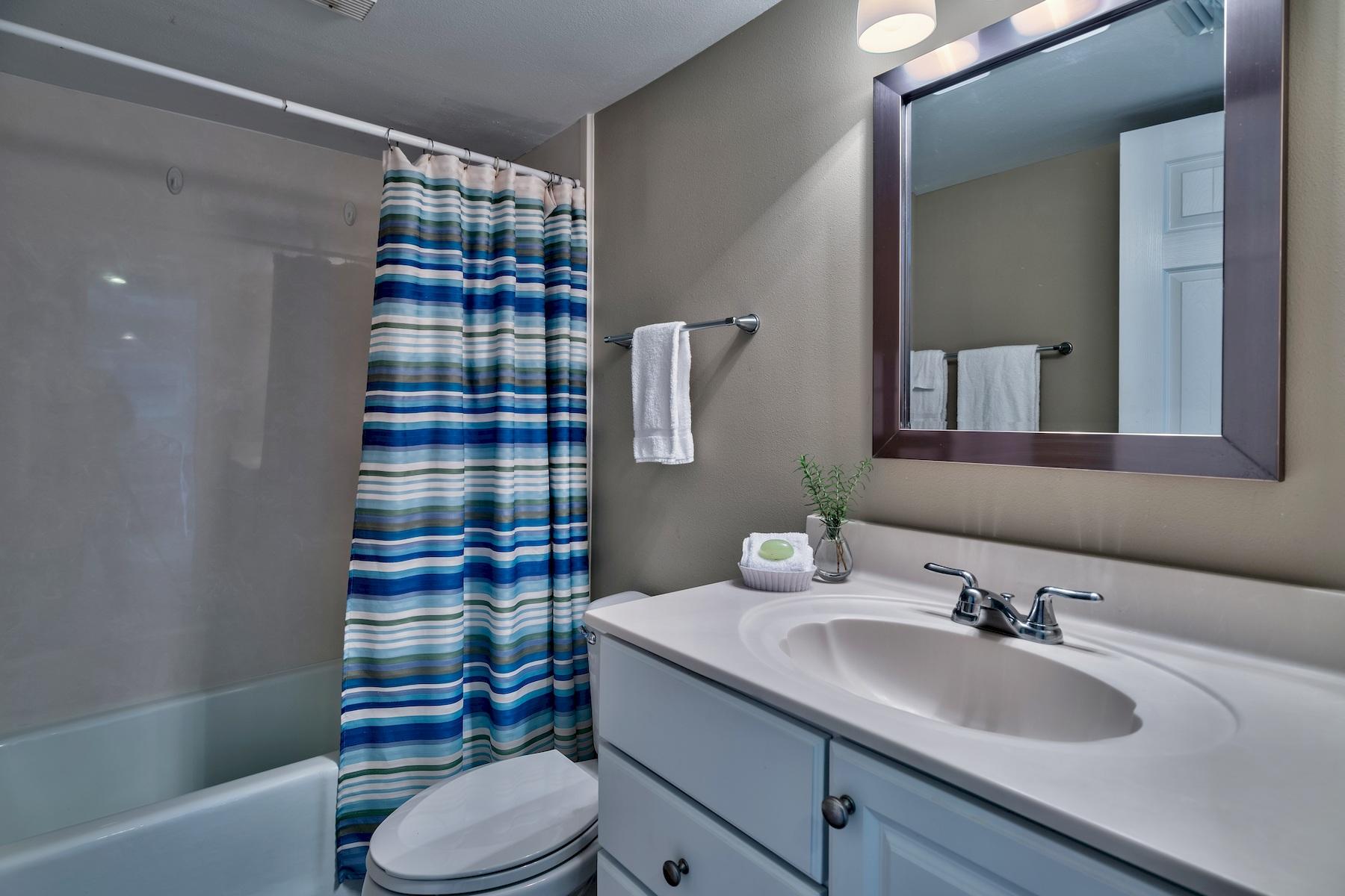 HUNTINGTON BY THE SEA CONDO - Residential