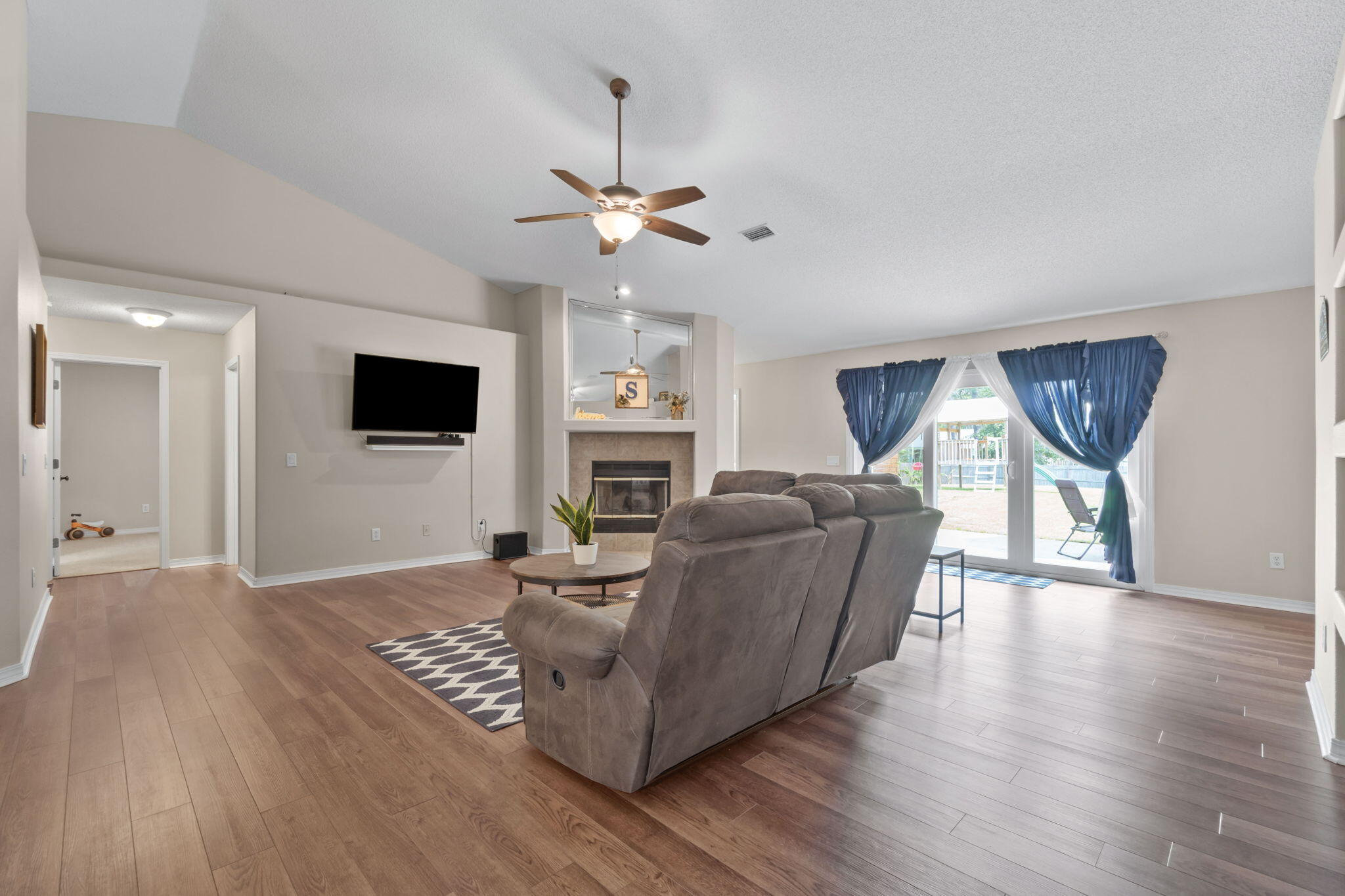 HOLLEY BY THE SEA - Residential