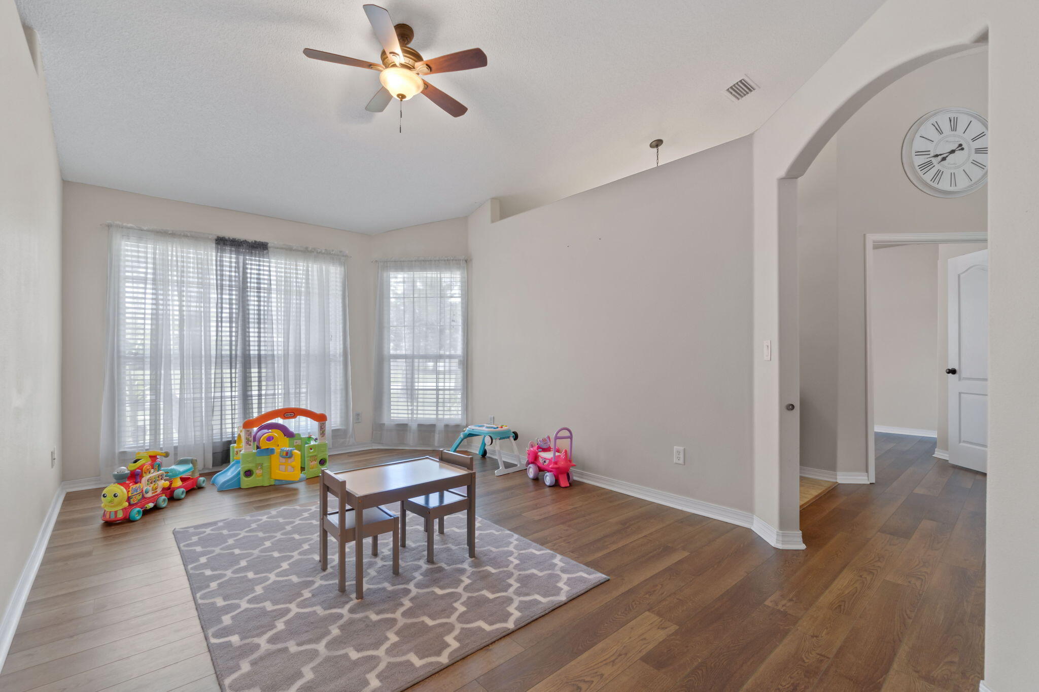 HOLLEY BY THE SEA - Residential