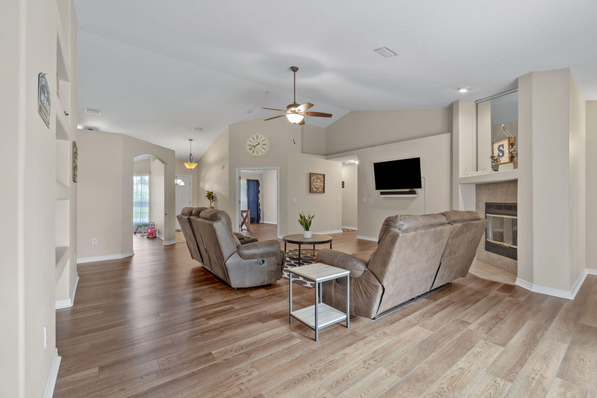 HOLLEY BY THE SEA - Residential