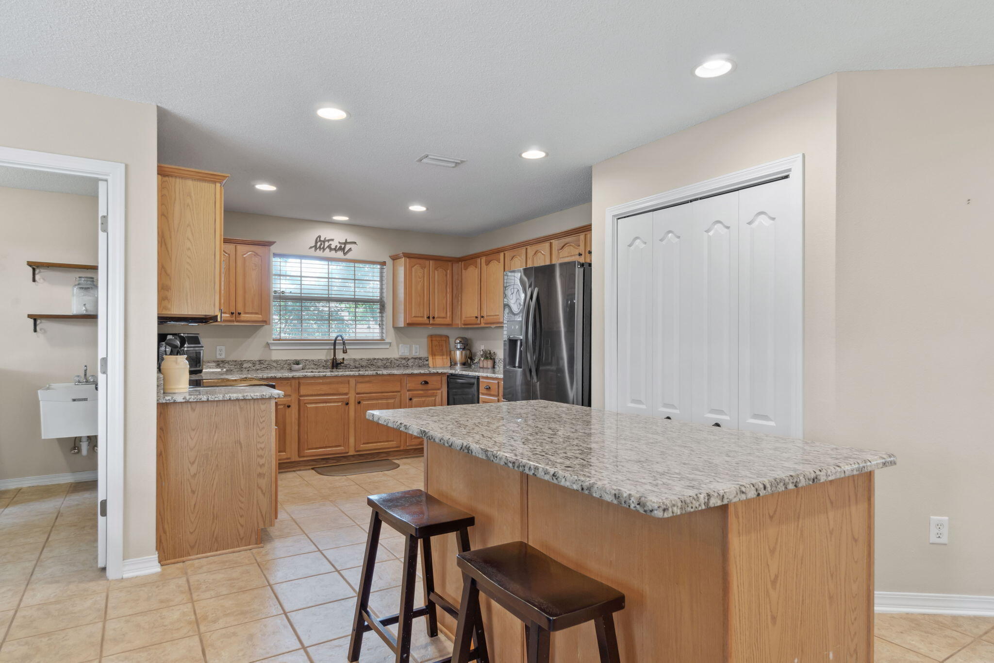 HOLLEY BY THE SEA - Residential