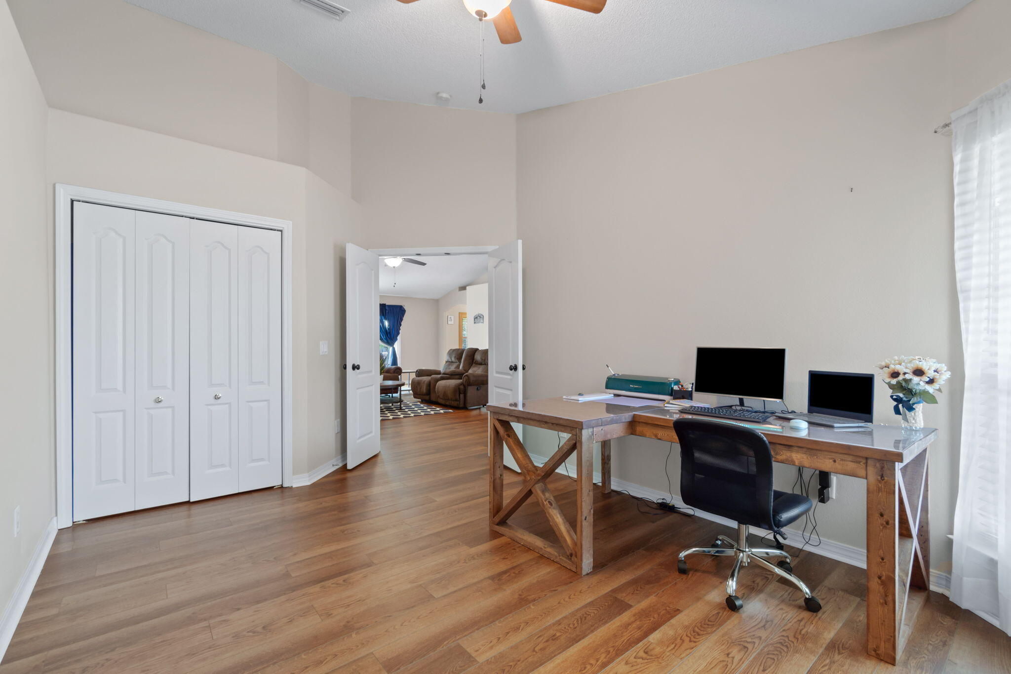 HOLLEY BY THE SEA - Residential