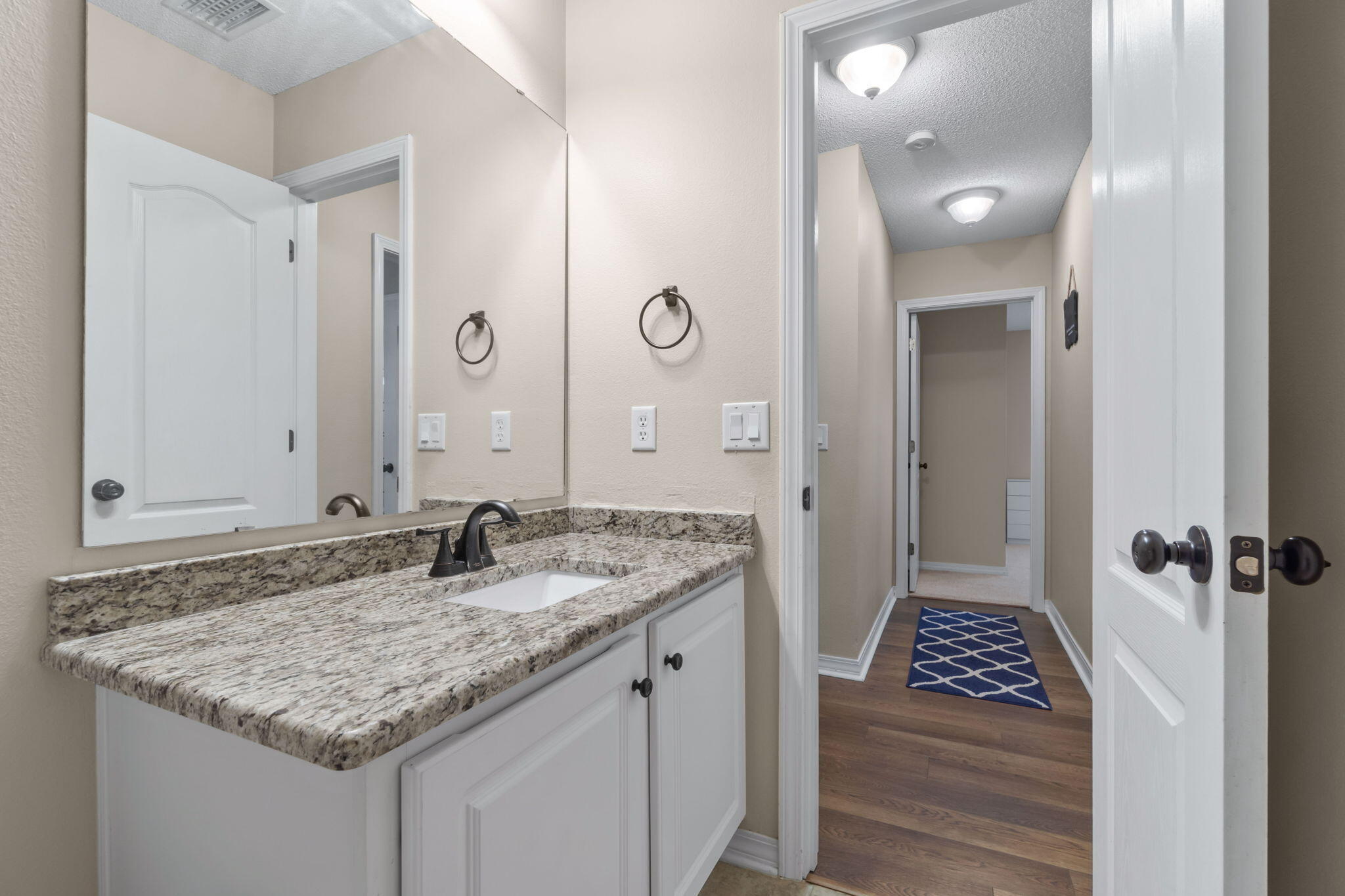 HOLLEY BY THE SEA - Residential