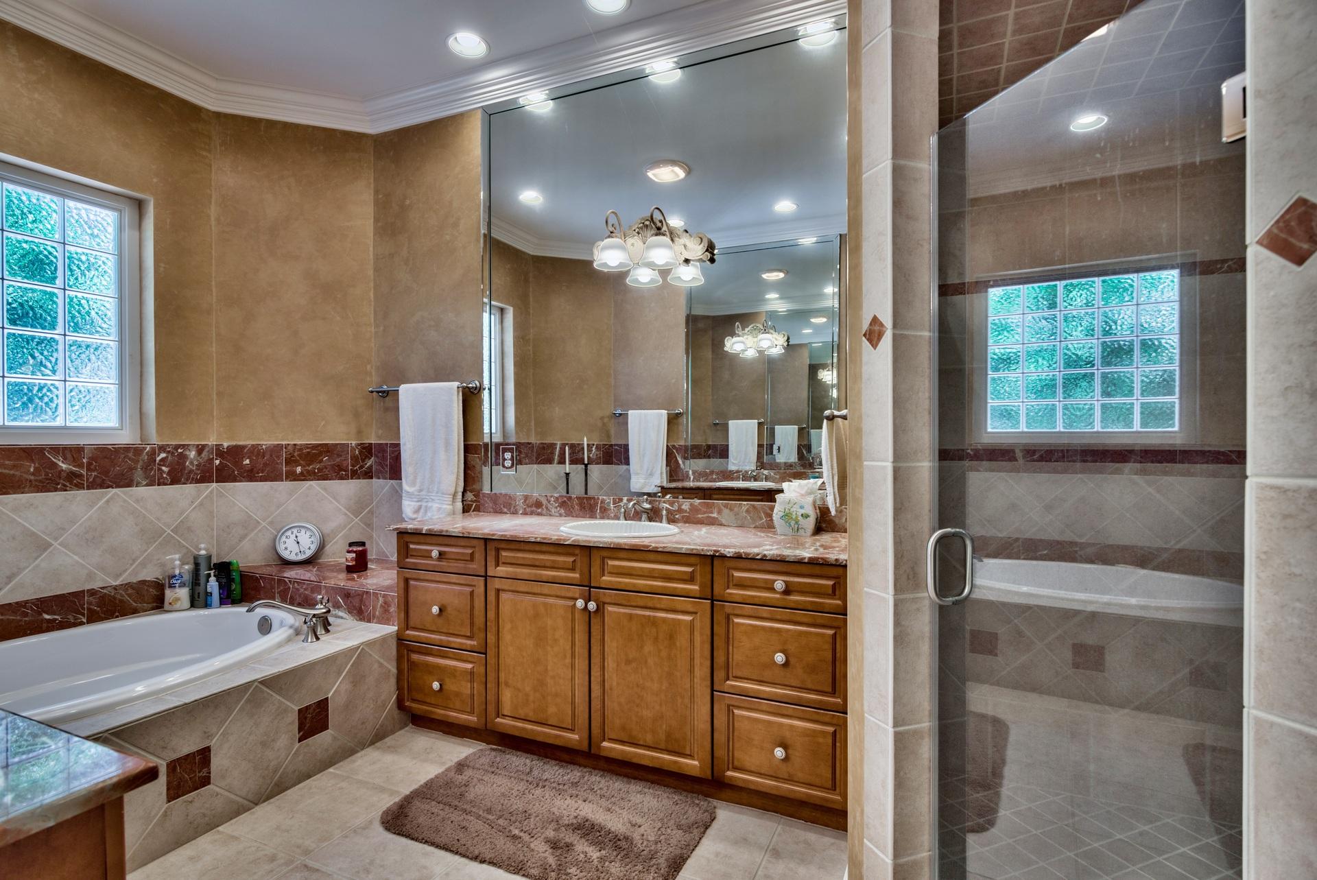 BAYTOWNE AVE EAST - Residential