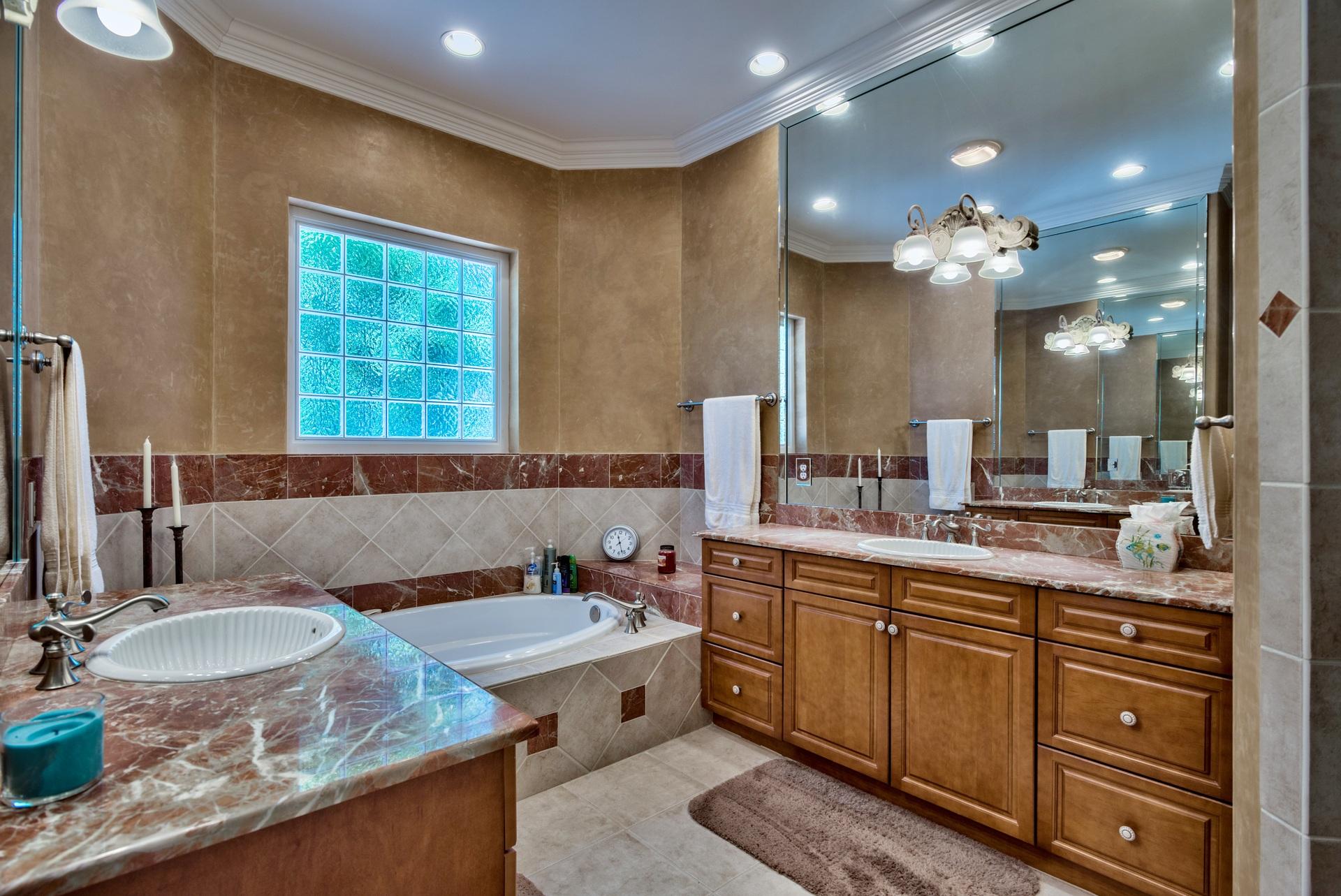 BAYTOWNE AVE EAST - Residential