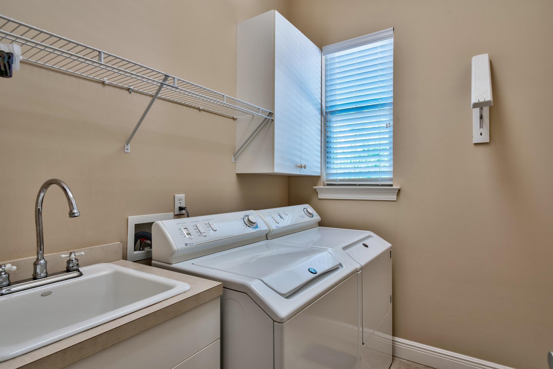 BAYTOWNE AVE EAST - Residential