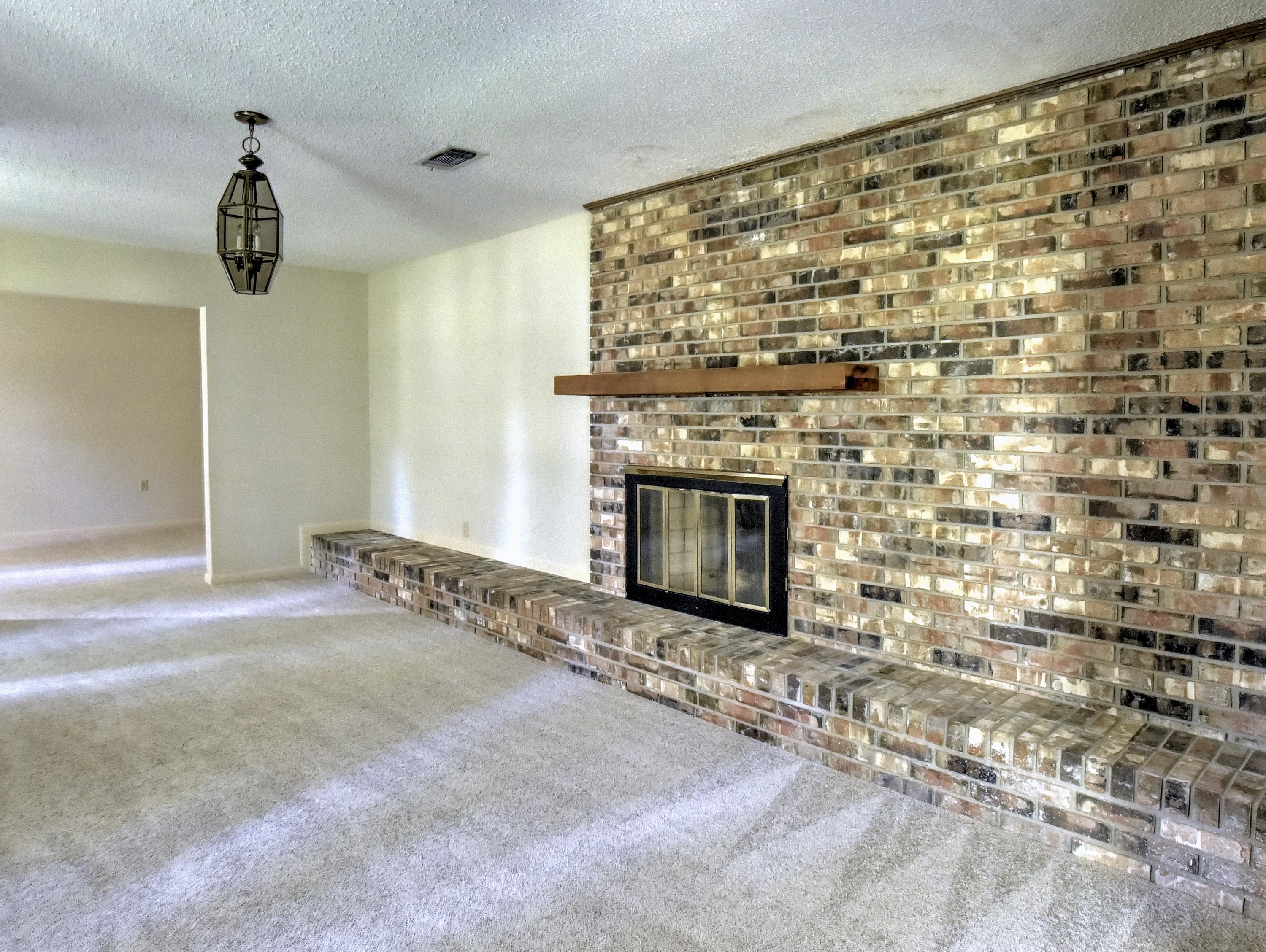 RAINTREE ESTATES - Residential Lease