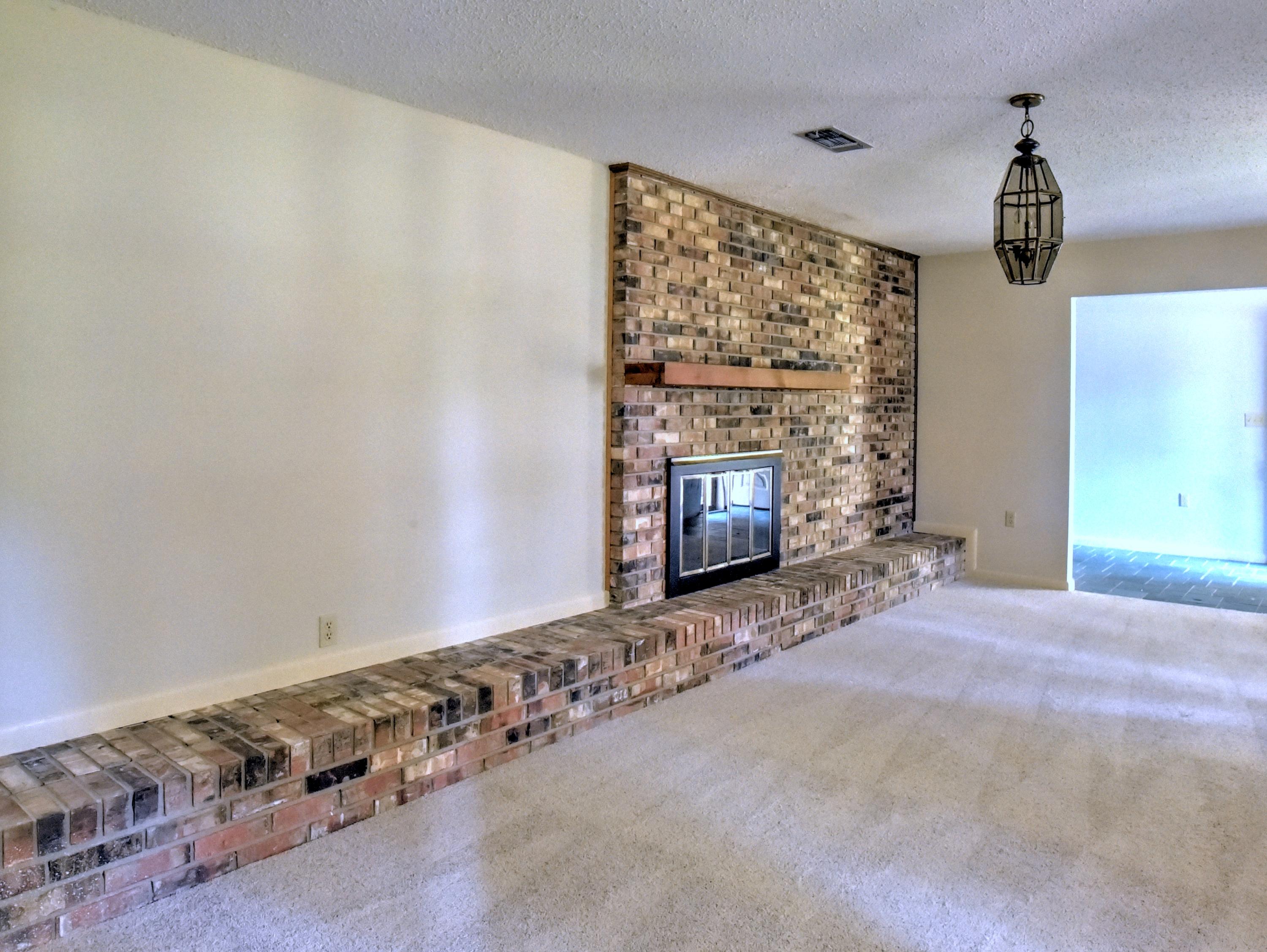 RAINTREE ESTATES - Residential Lease