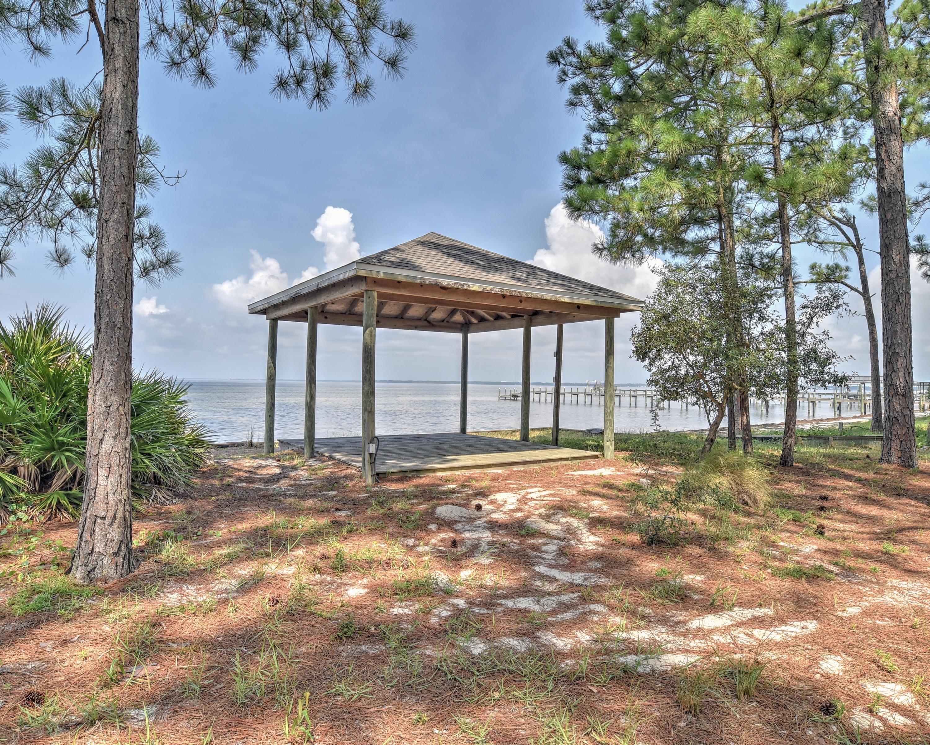 RAINTREE ESTATES - Residential Lease