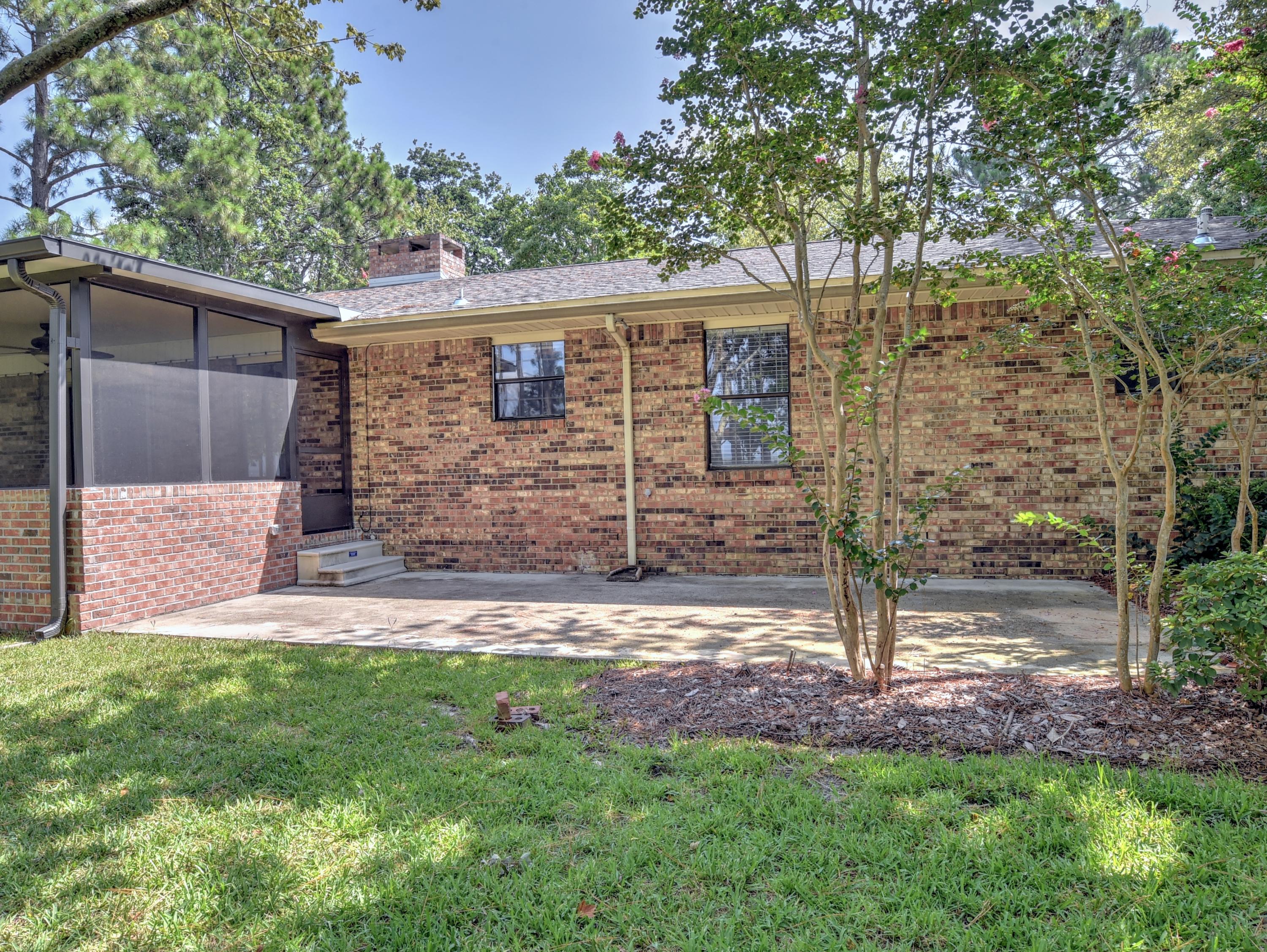 RAINTREE ESTATES - Residential Lease