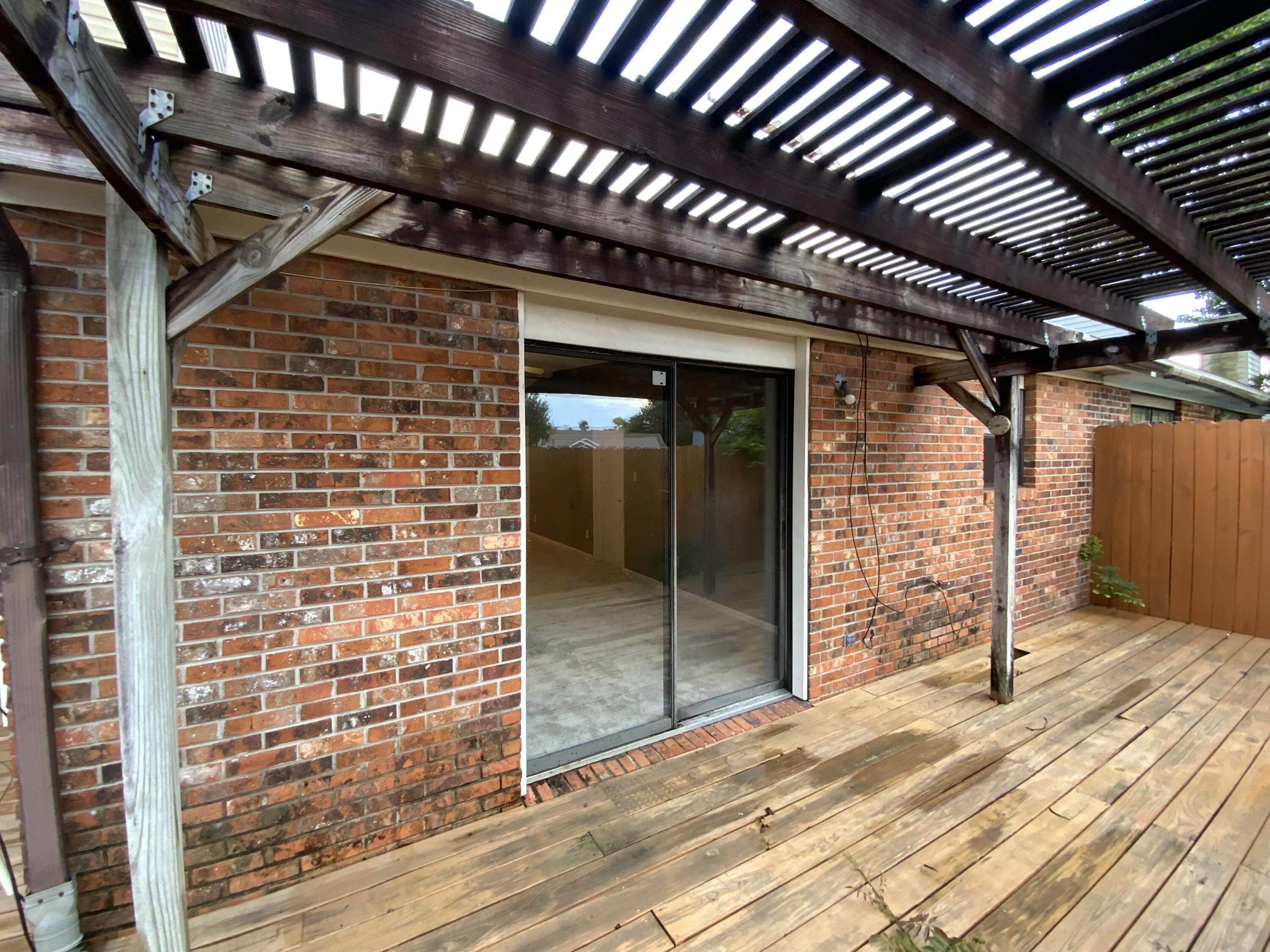 INDIAN OAKS - Residential Lease