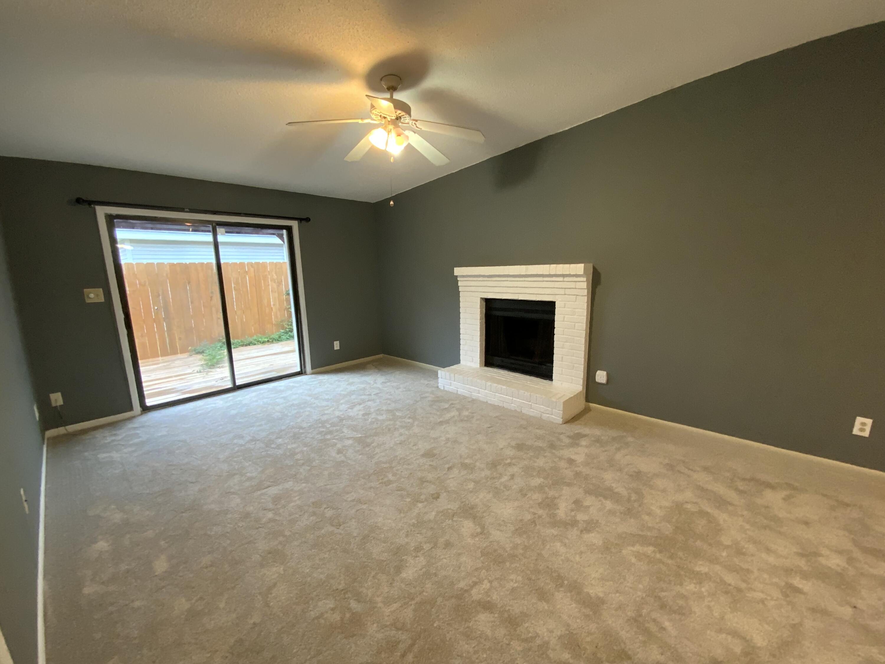 INDIAN OAKS - Residential Lease