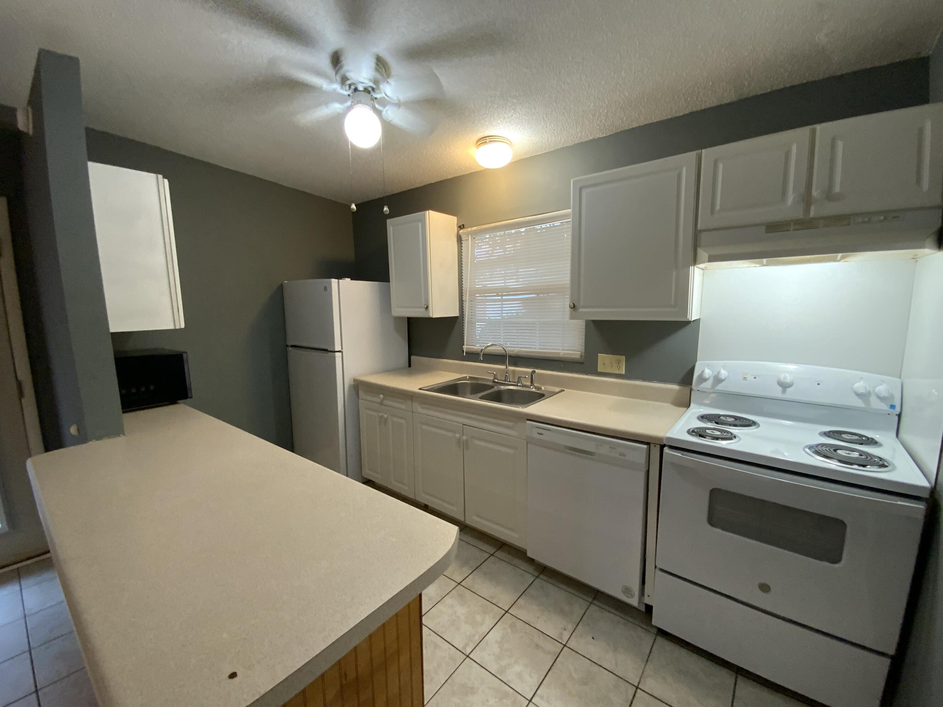 INDIAN OAKS - Residential Lease