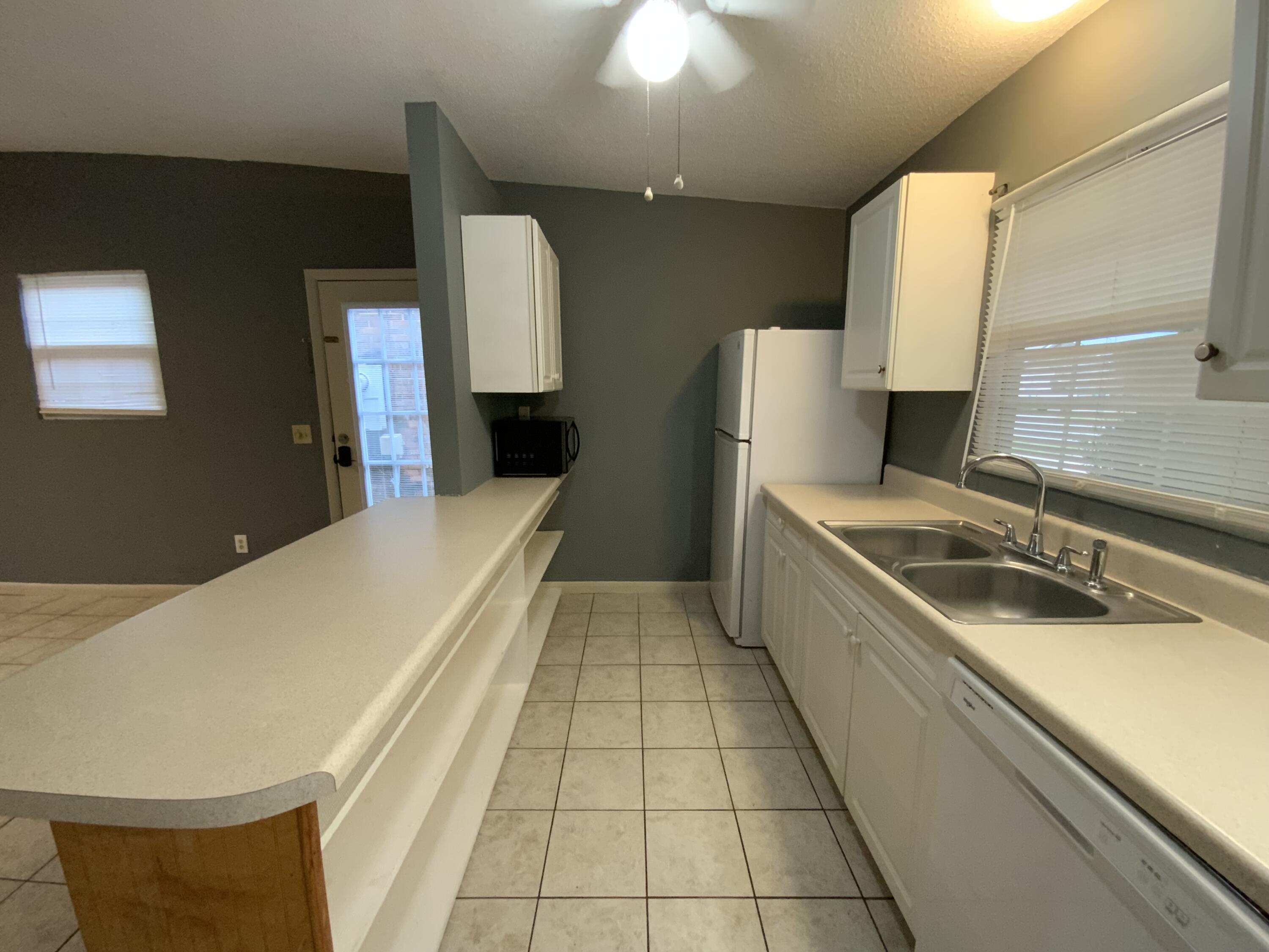 INDIAN OAKS - Residential Lease