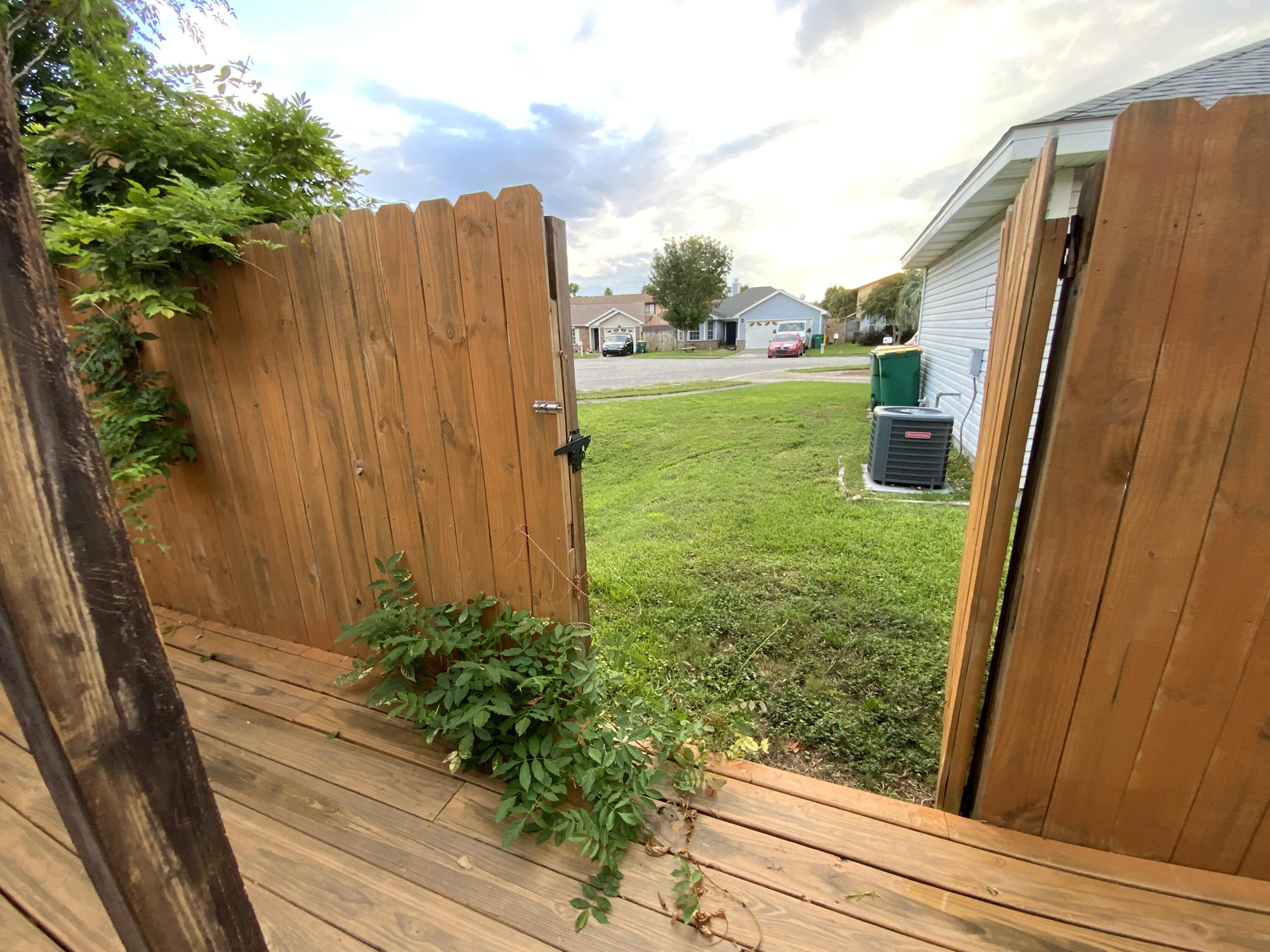 INDIAN OAKS - Residential Lease