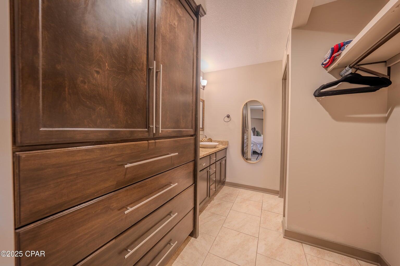 Bay Point Harbour Villas - Residential