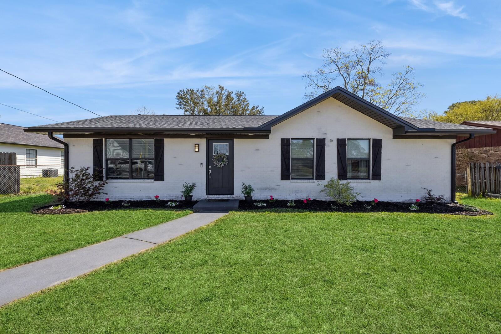 WYNNEHAVEN BCH EST - Residential