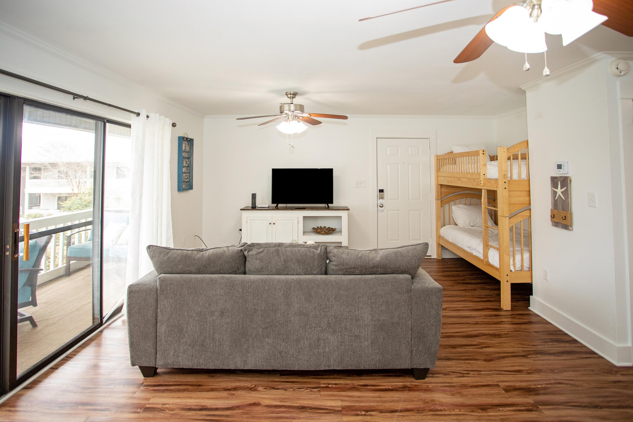 BEACHWOOD VILLAS CONDO - Residential