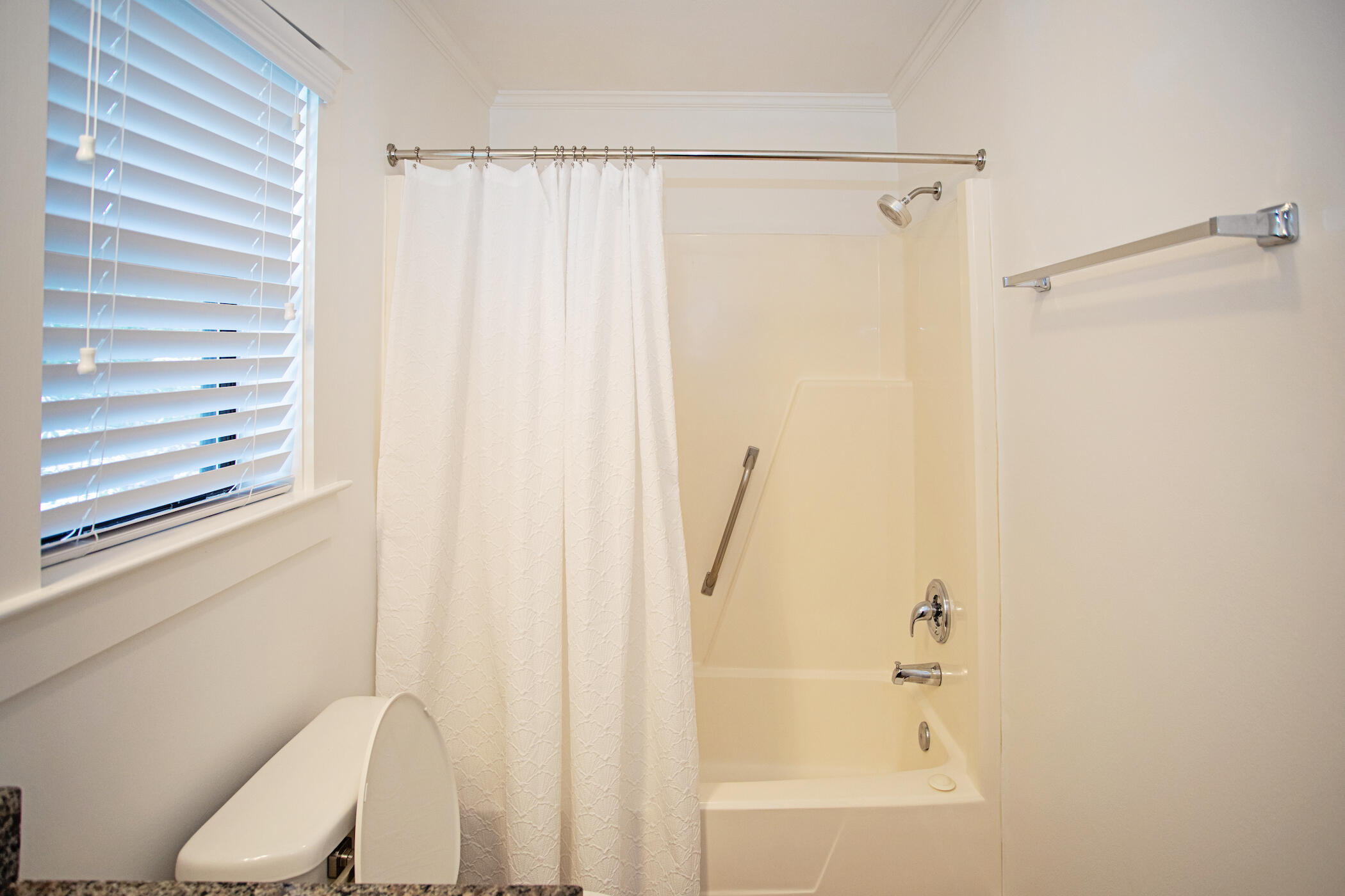 BEACHWOOD VILLAS CONDO - Residential