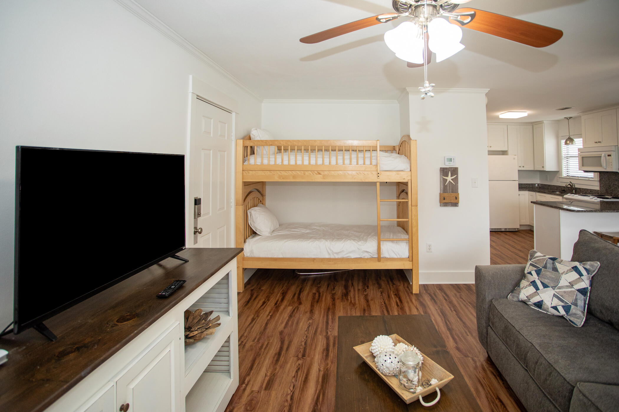 BEACHWOOD VILLAS CONDO - Residential