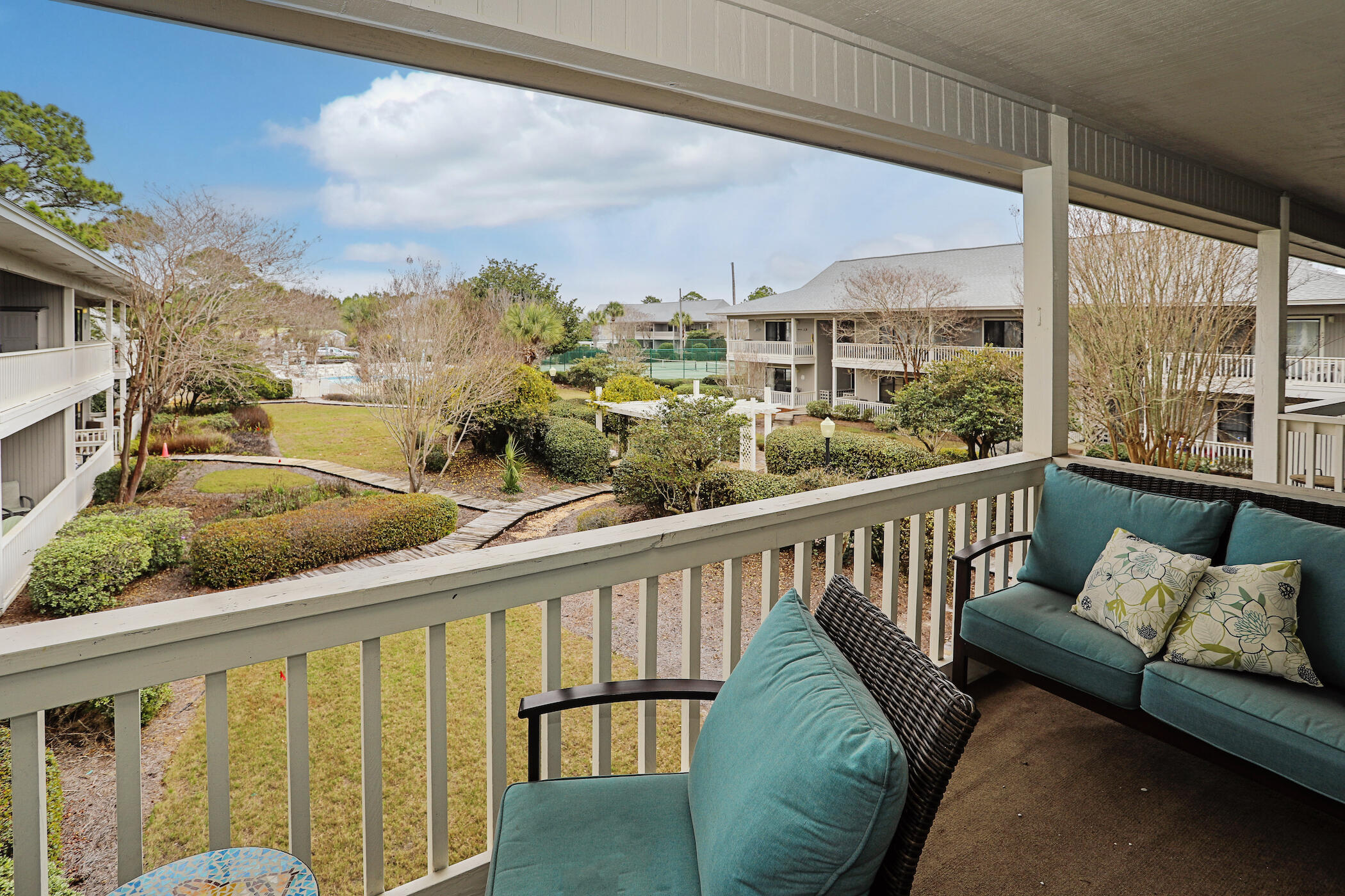 BEACHWOOD VILLAS CONDO - Residential