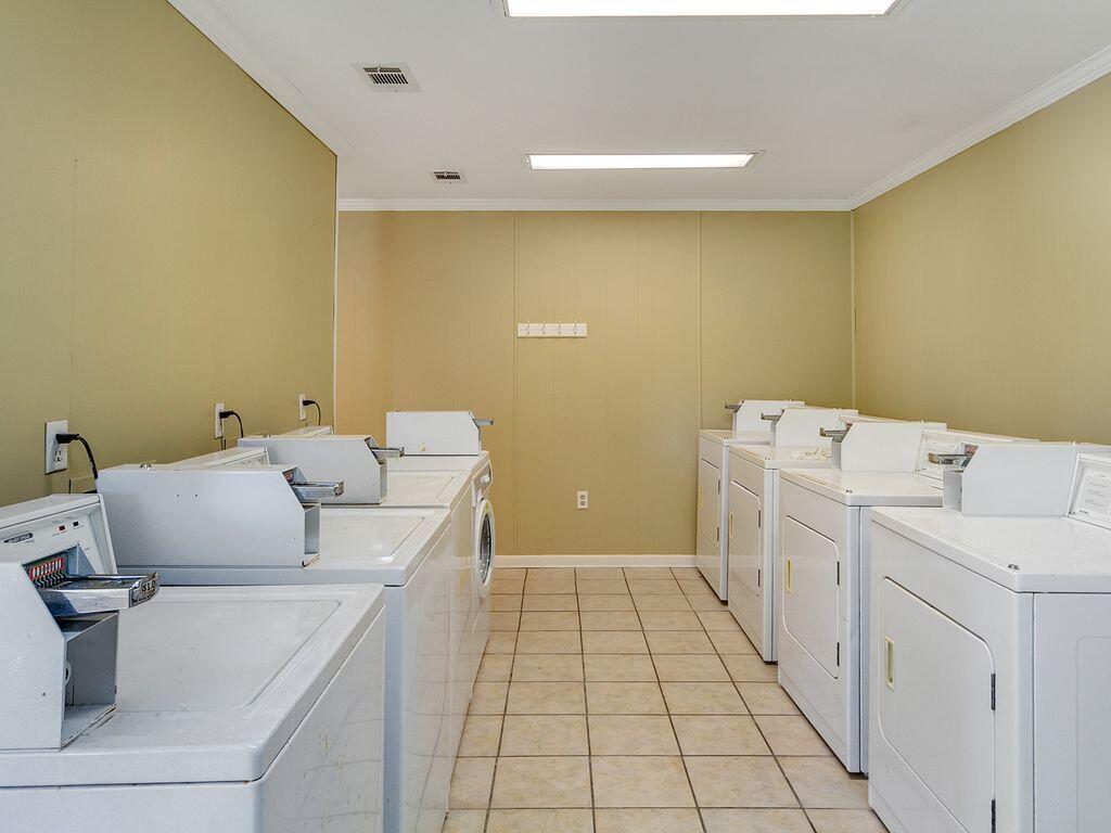 BEACHWOOD VILLAS CONDO - Residential