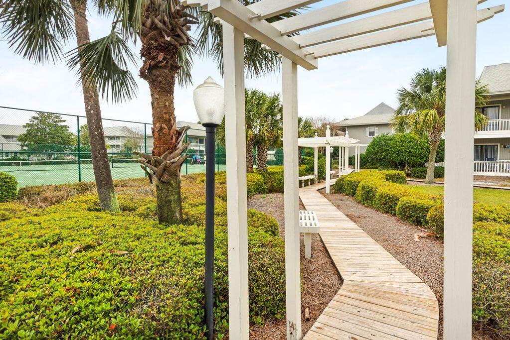 BEACHWOOD VILLAS CONDO - Residential