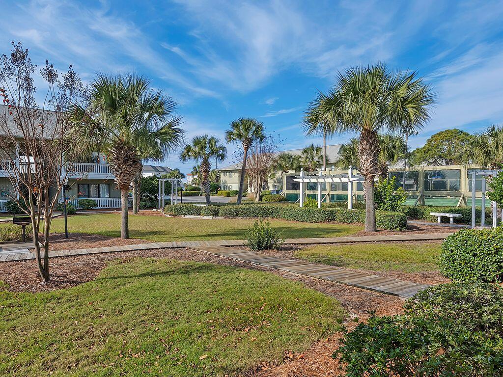 BEACHWOOD VILLAS CONDO - Residential