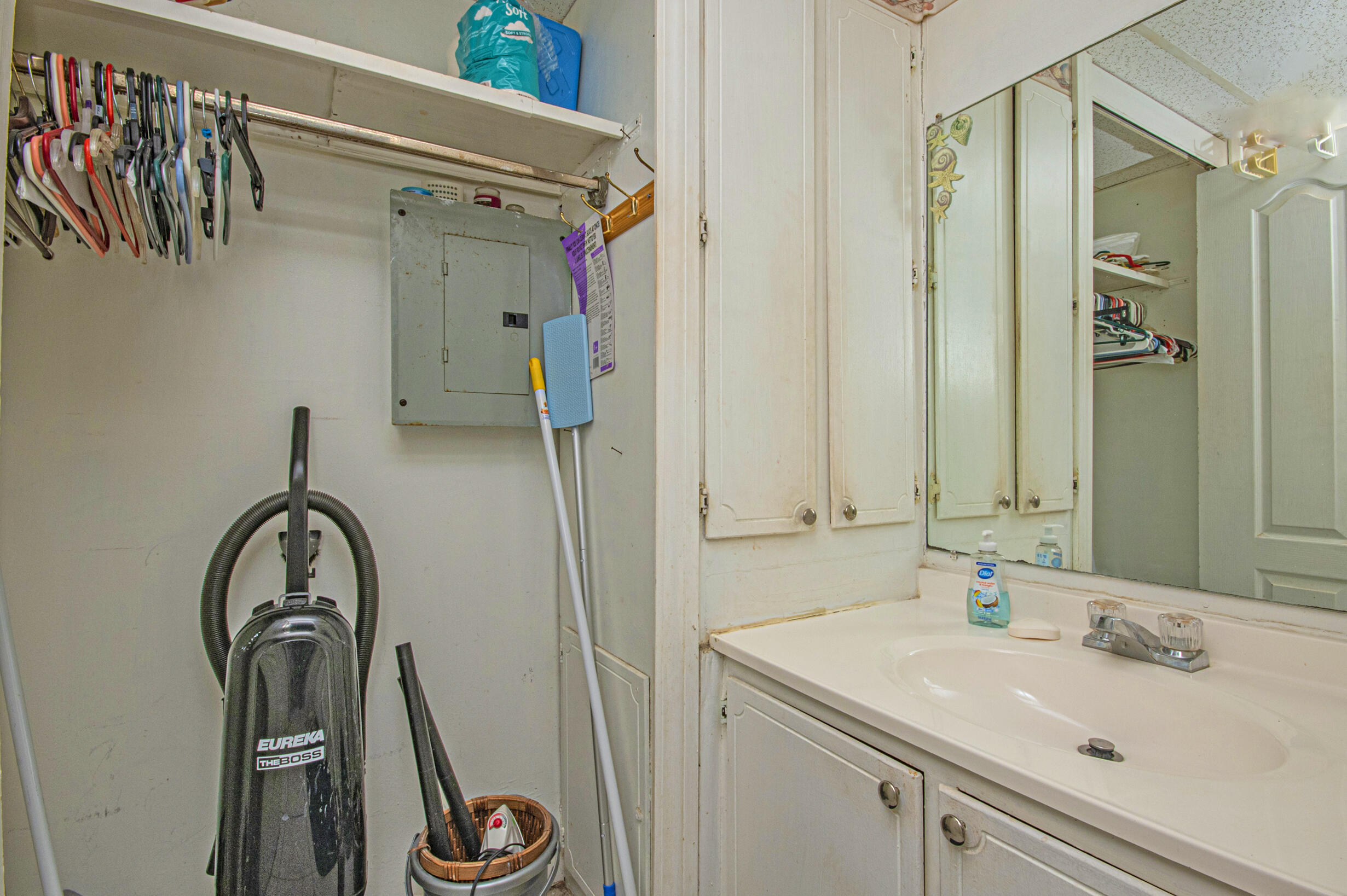 Fontainebleau Terrace - Residential