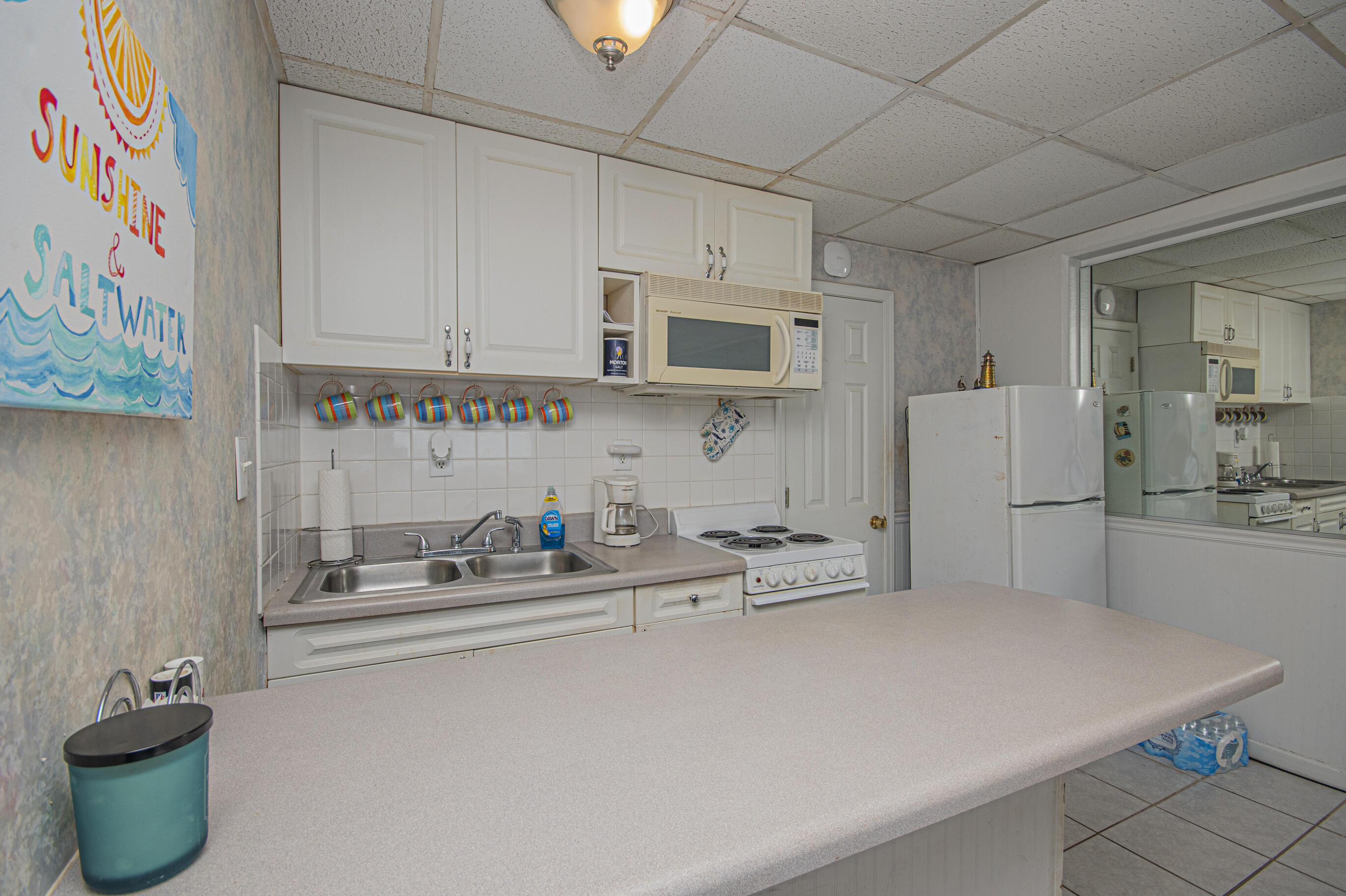 Fontainebleau Terrace - Residential