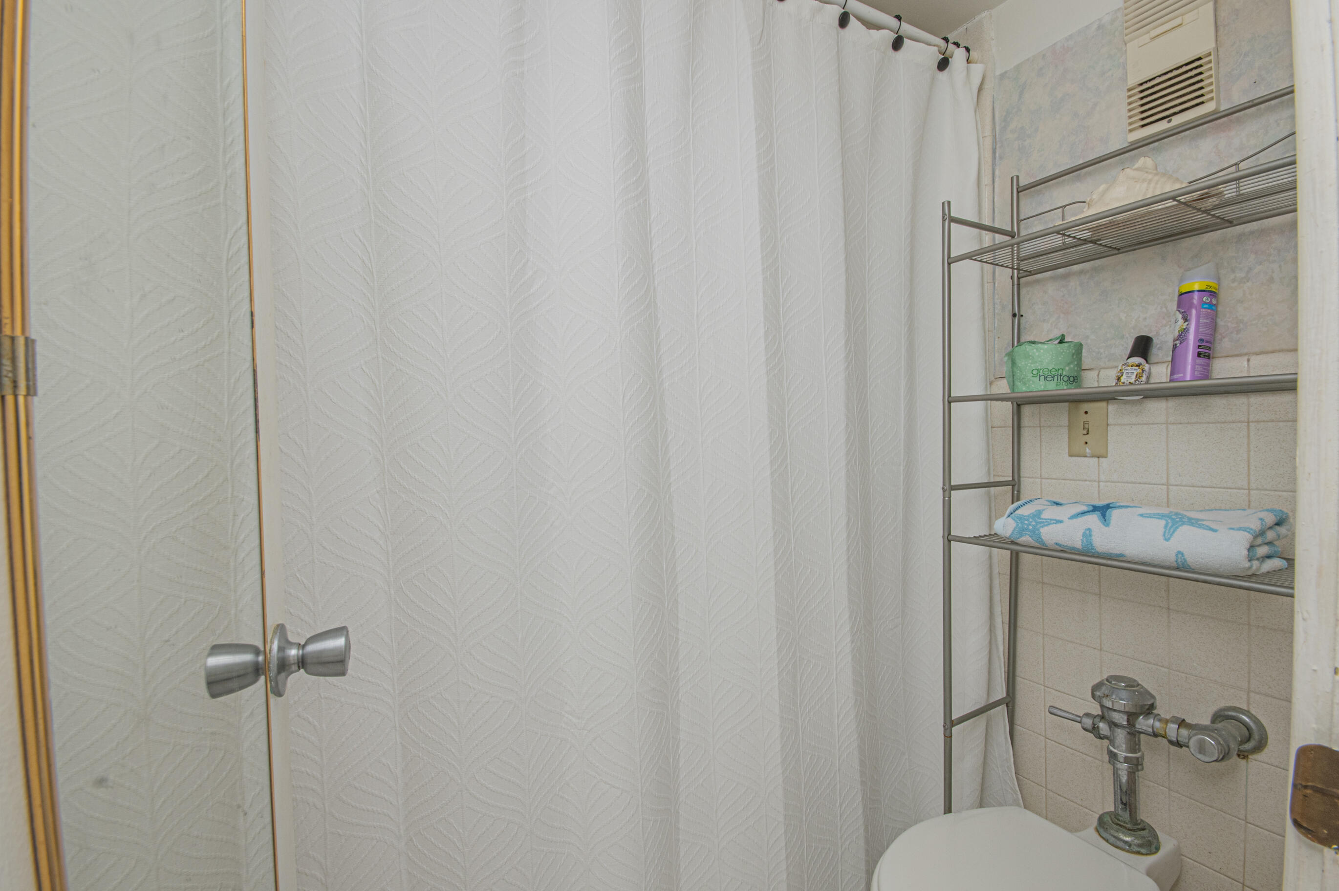 Fontainebleau Terrace - Residential