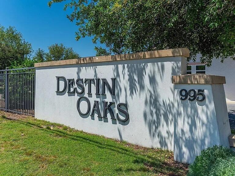 Destin Oaks - Residential Lease