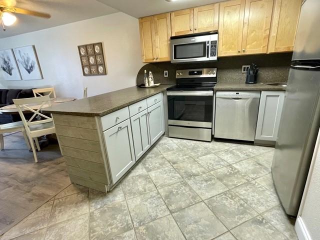 SUNDESTIN INTERNATIONAL CONDO - Residential