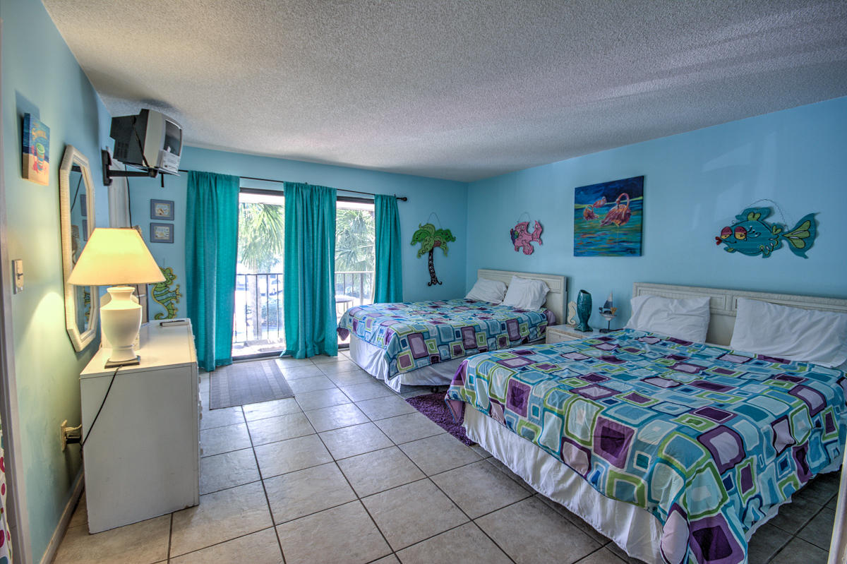 EDGEWATER GOLF VILLA II - Residential