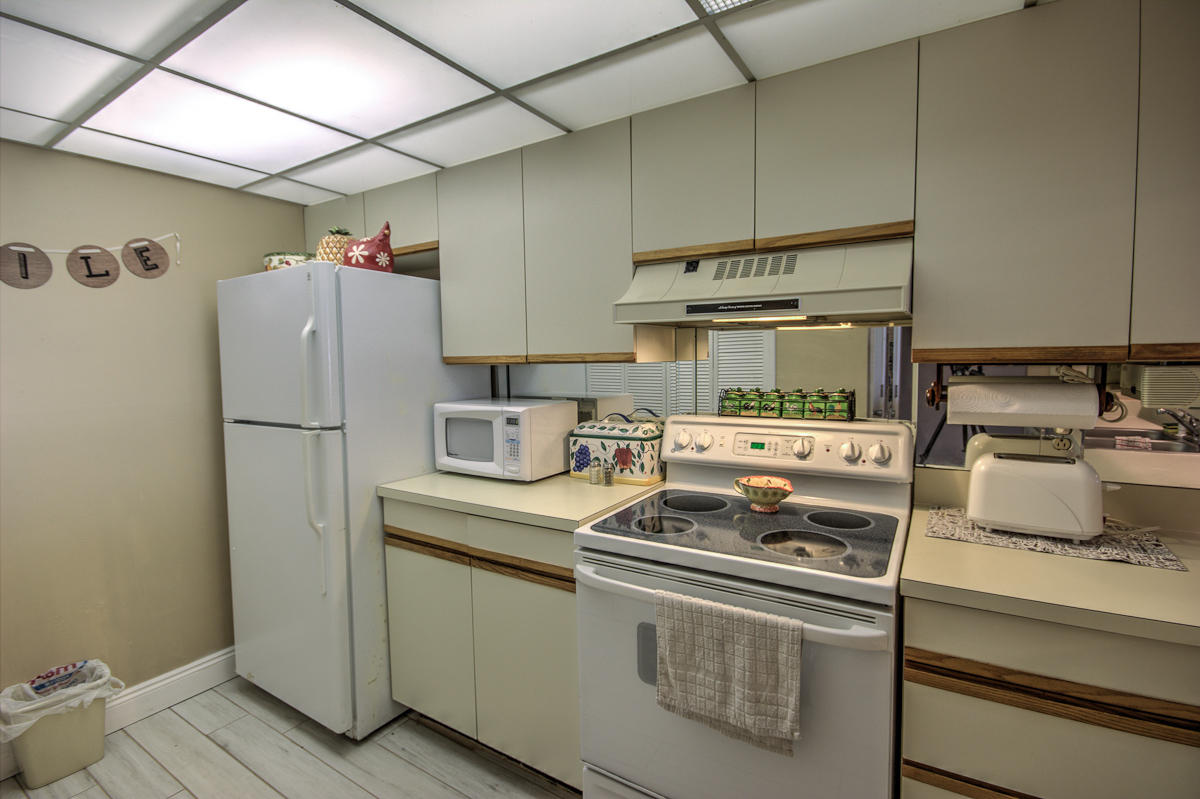 EDGEWATER GOLF VILLA II - Residential