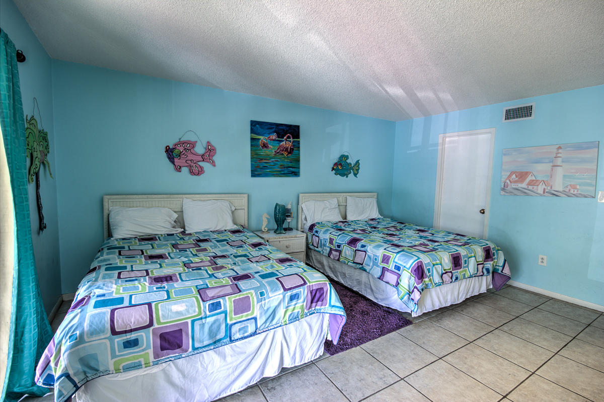 EDGEWATER GOLF VILLA II - Residential