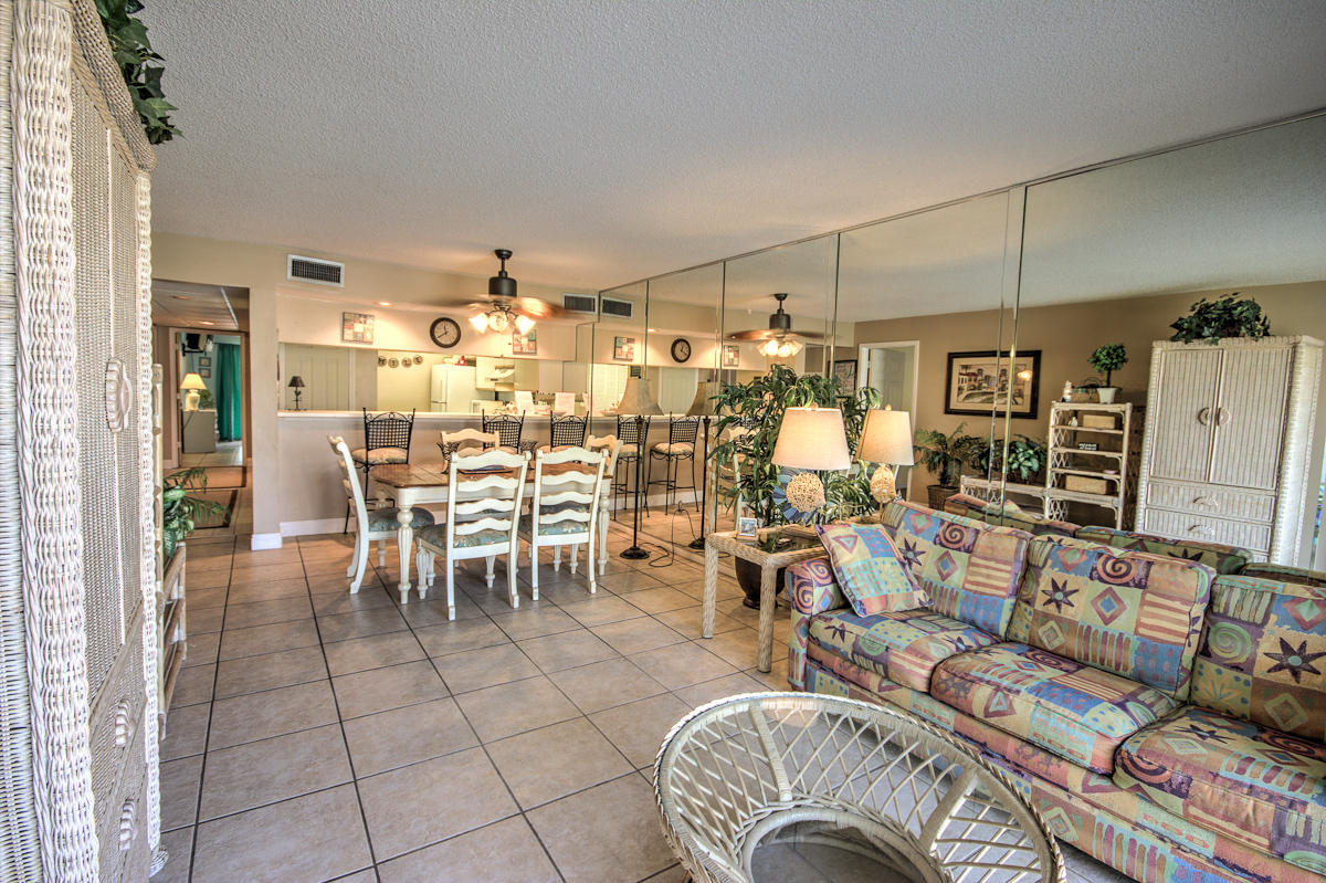 EDGEWATER GOLF VILLA II - Residential