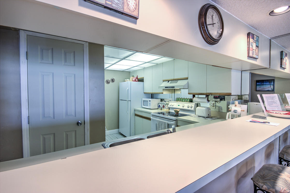 EDGEWATER GOLF VILLA II - Residential