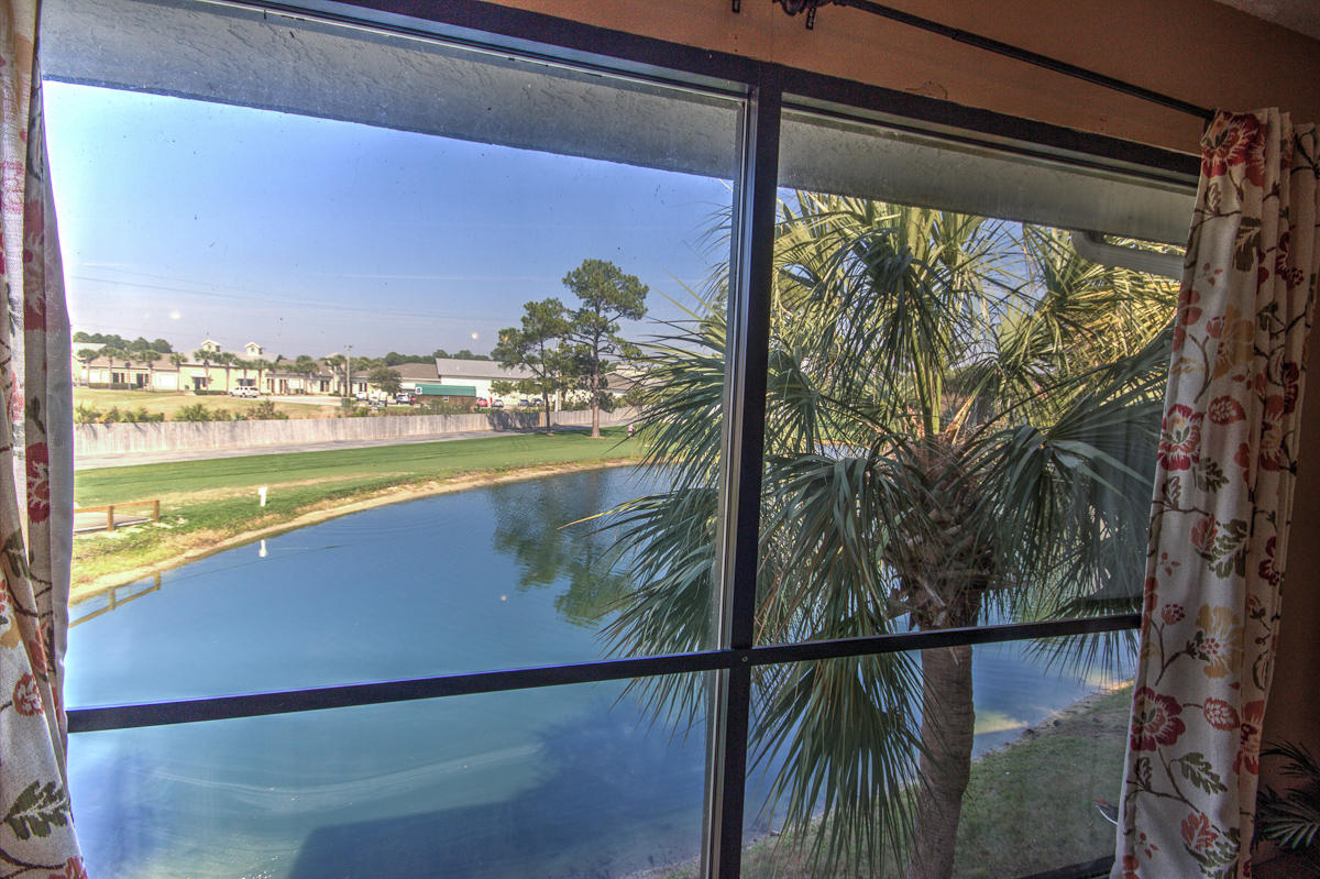 EDGEWATER GOLF VILLA II - Residential