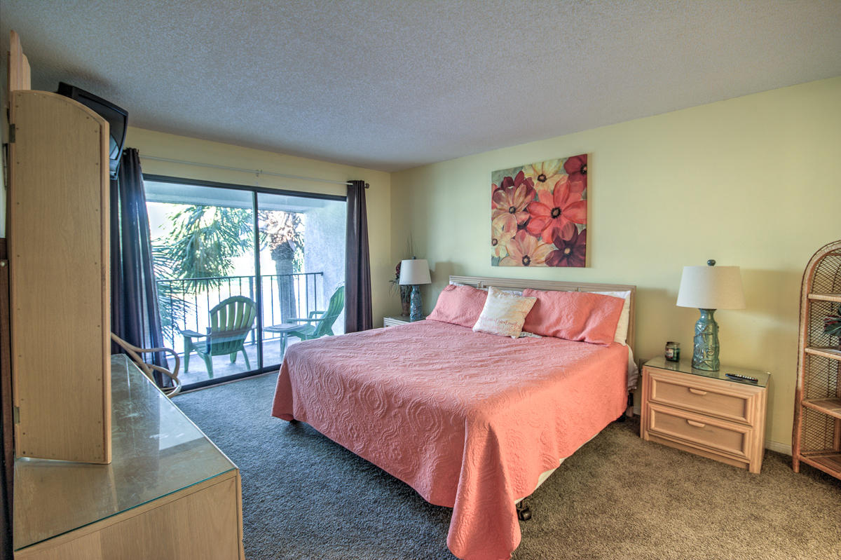 EDGEWATER GOLF VILLA II - Residential