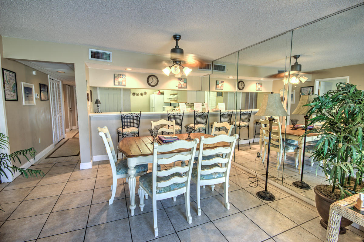 EDGEWATER GOLF VILLA II - Residential