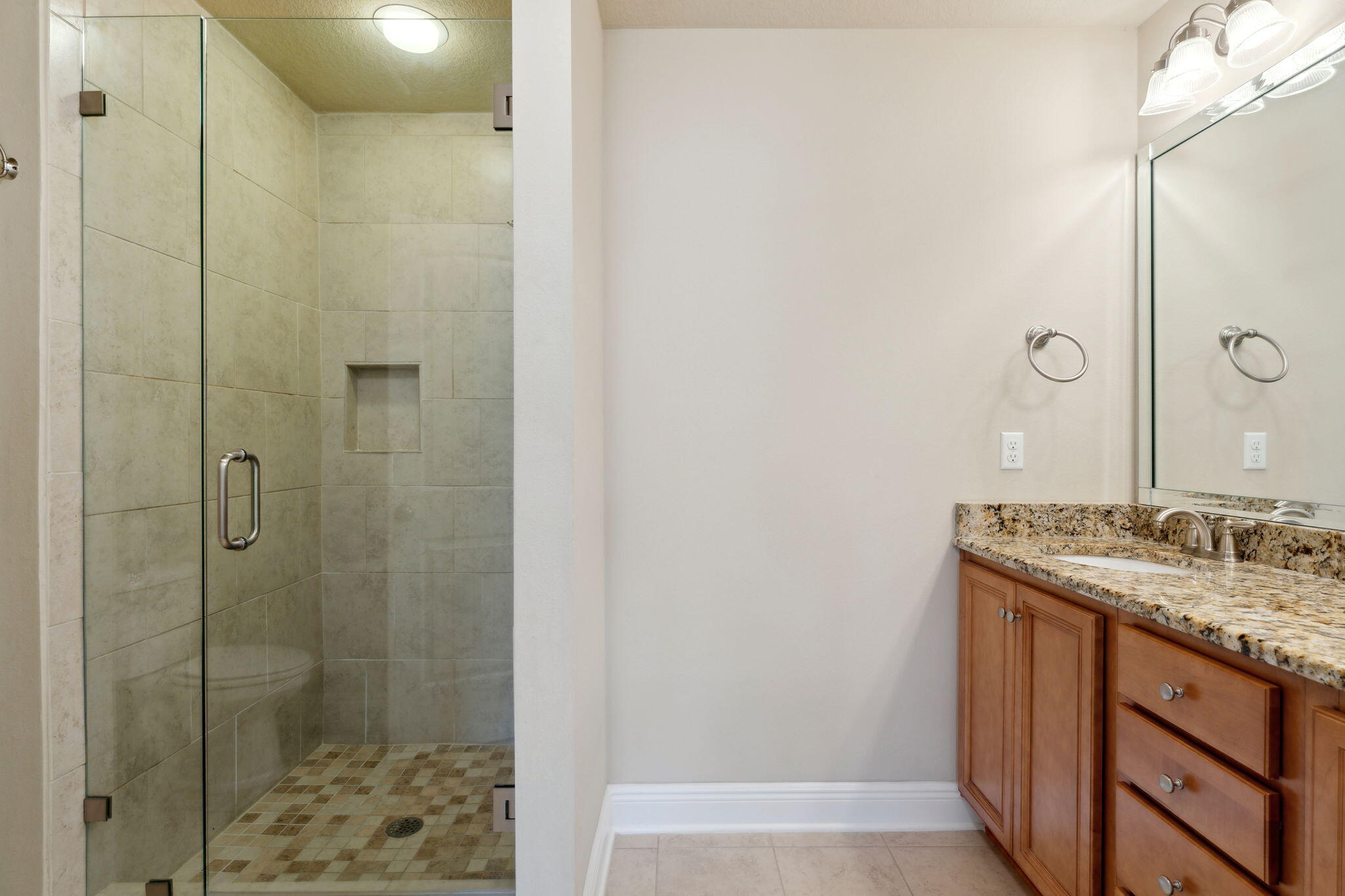 WATER OAKS T/H - Residential Lease