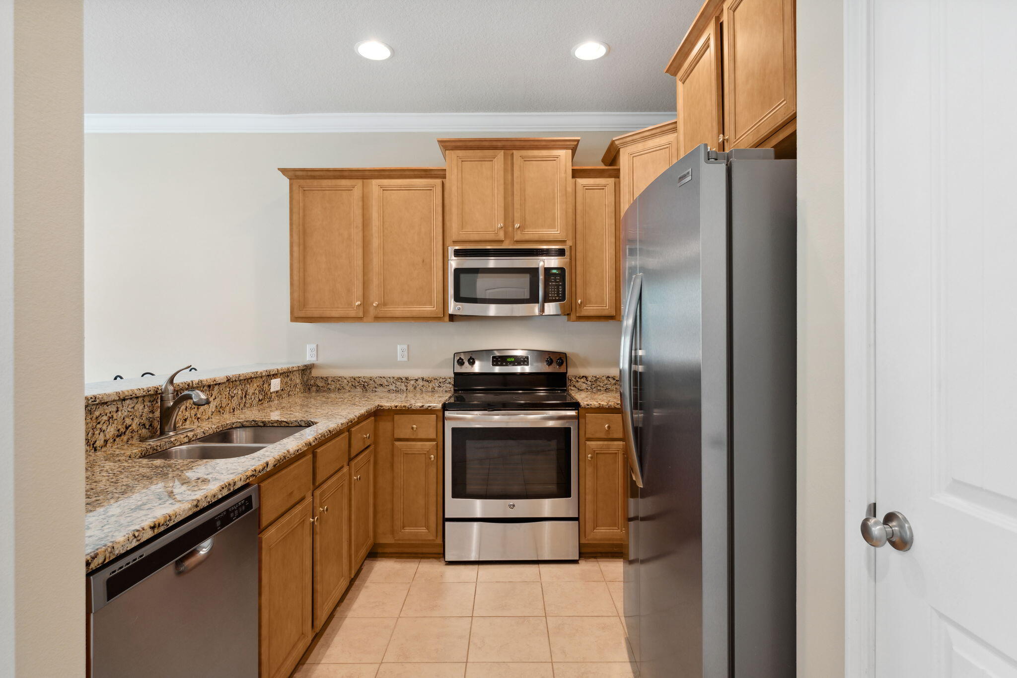 WATER OAKS T/H - Residential Lease