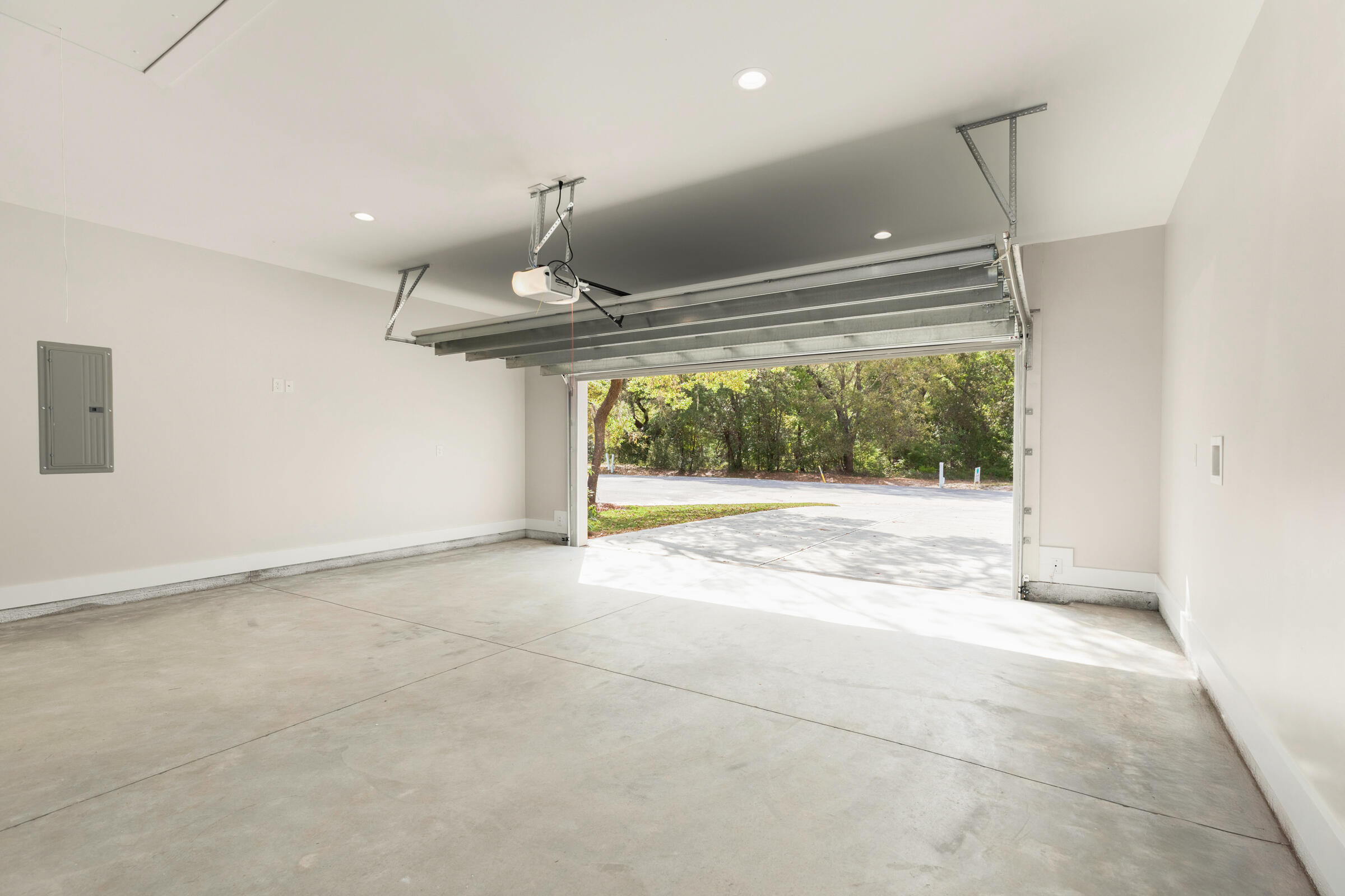MAGNOLIA BAY ESTATES - Residential