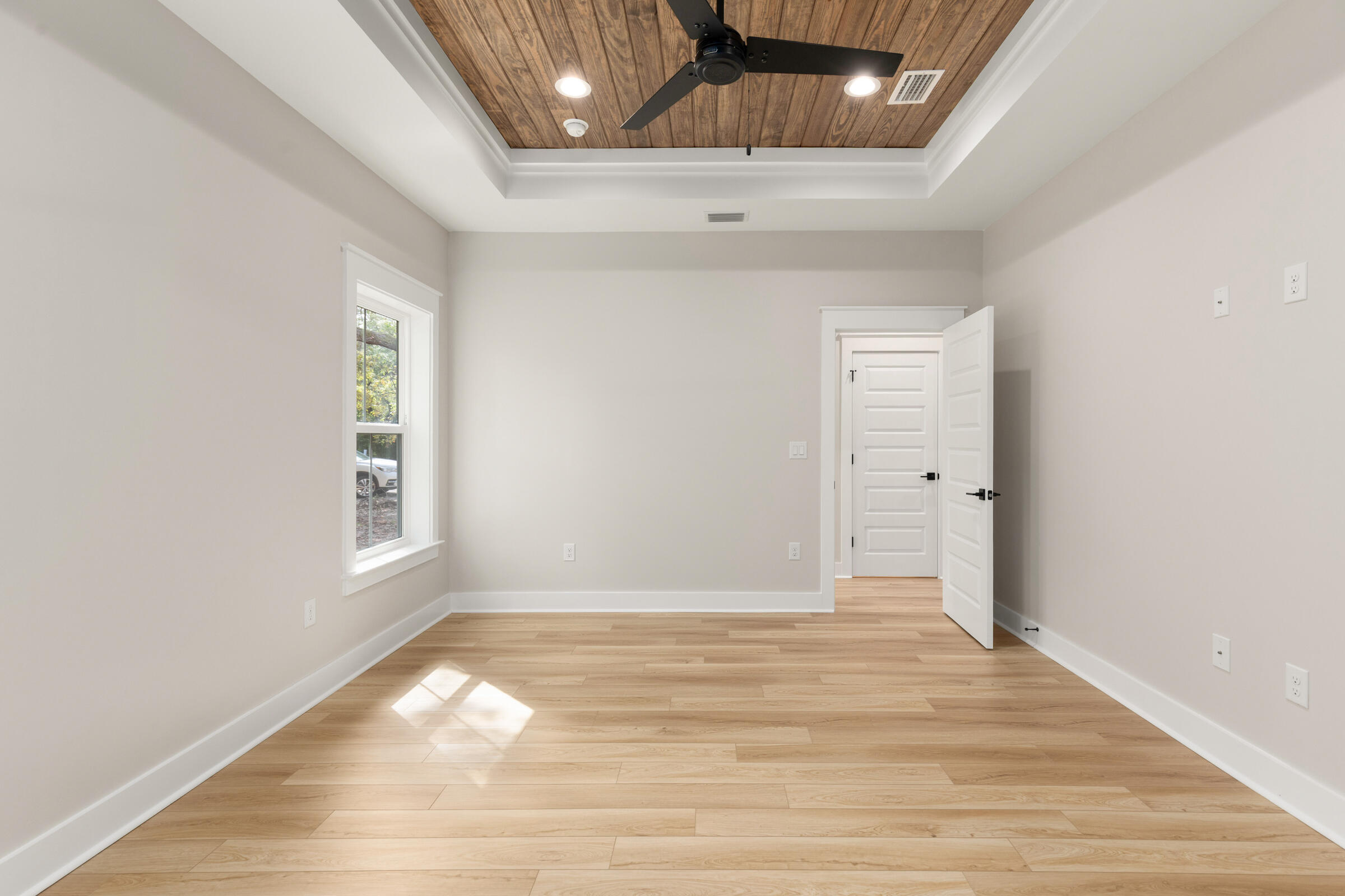 MAGNOLIA BAY ESTATES - Residential