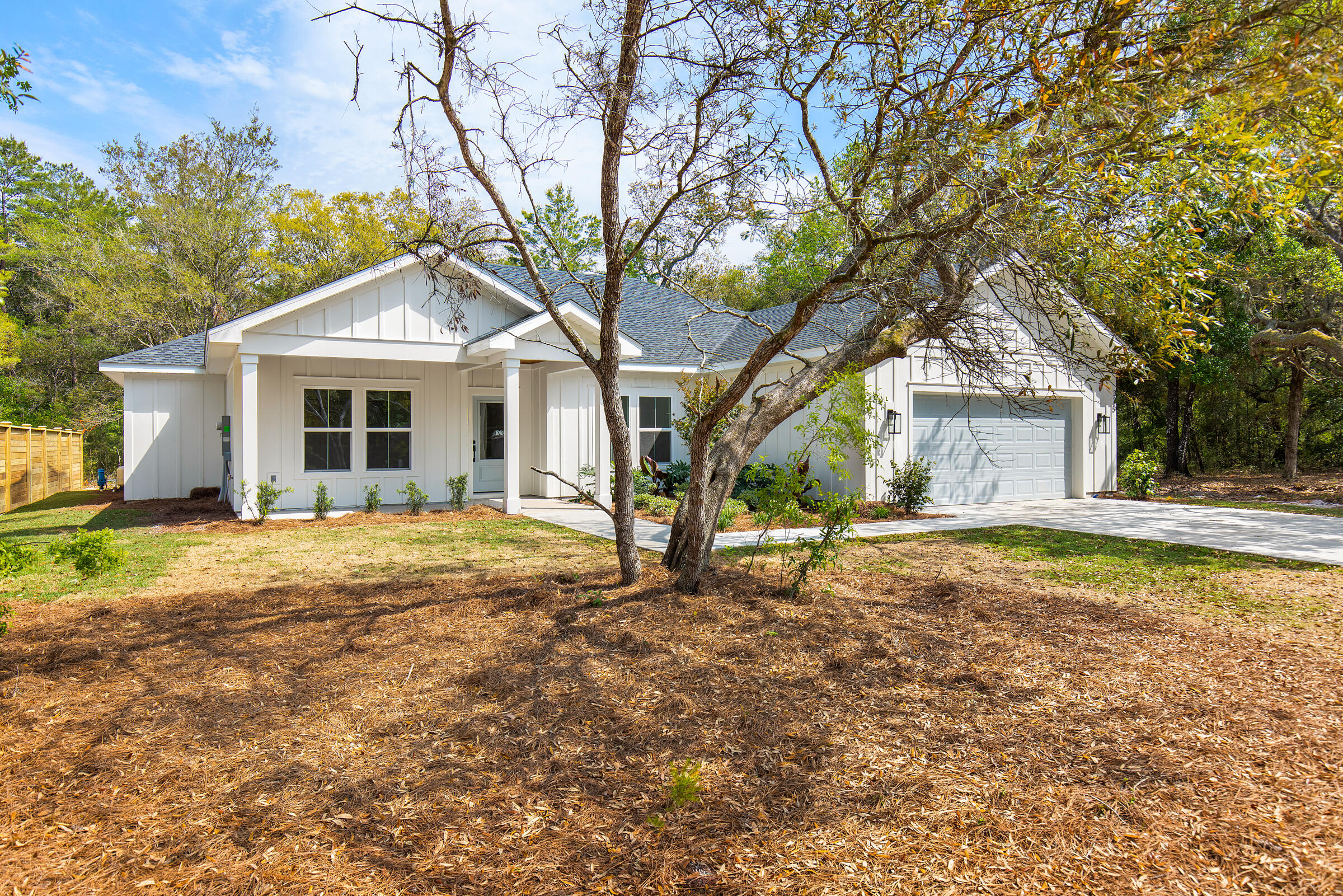 MAGNOLIA BAY ESTATES - Residential
